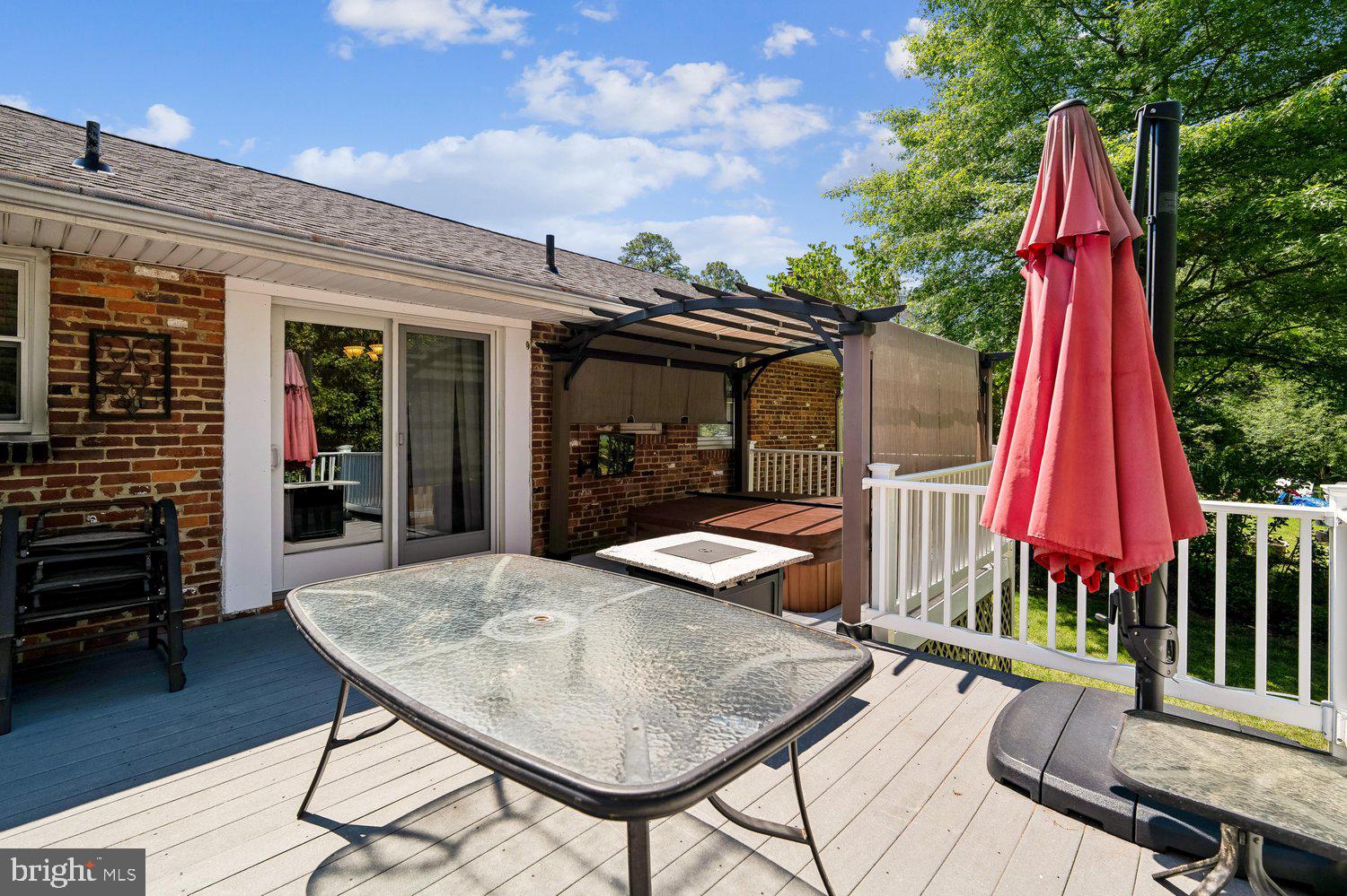 NEW CARROLLTON - Residential