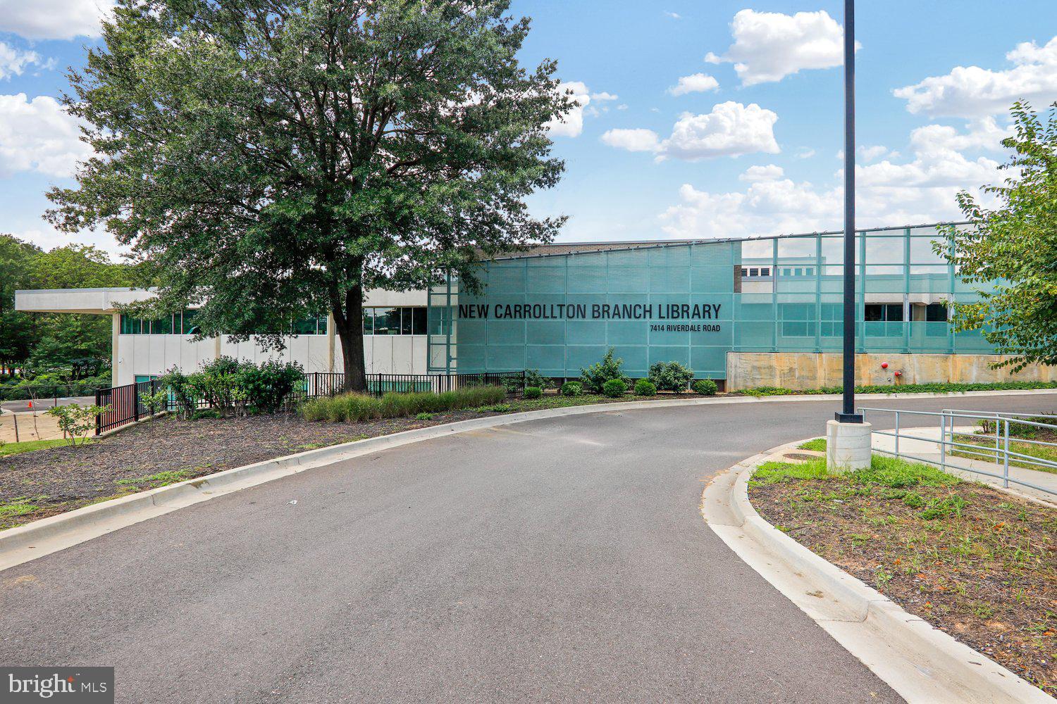 NEW CARROLLTON - Residential
