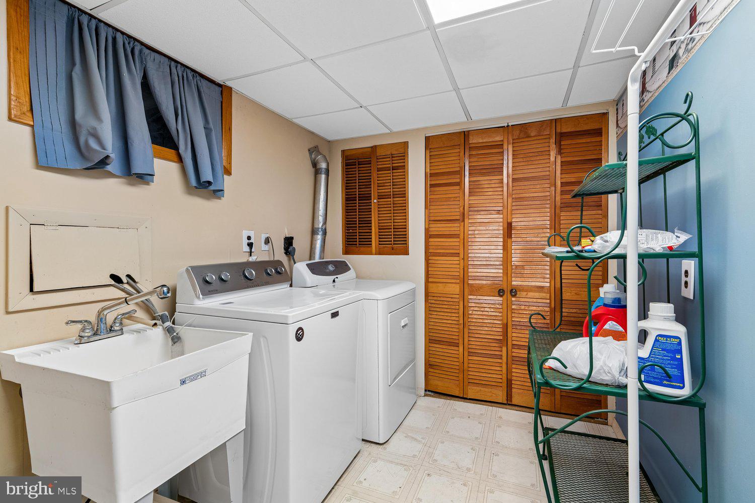 NEW CARROLLTON - Residential