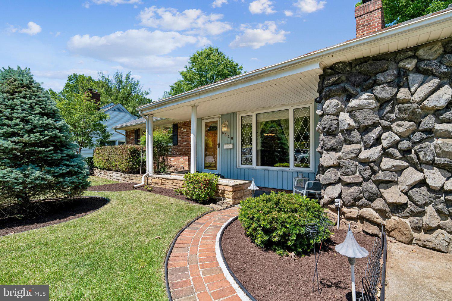 NEW CARROLLTON - Residential