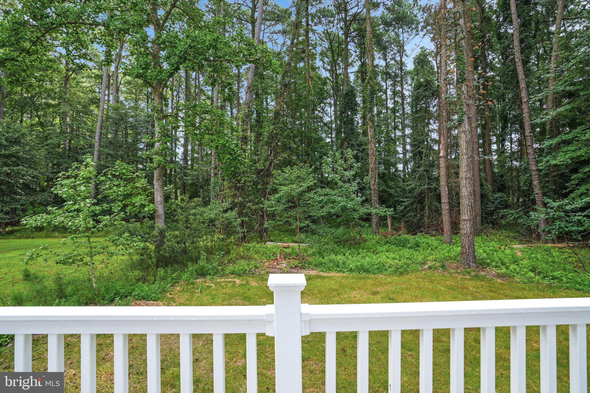 CAPTAIN'S COVE - Residential