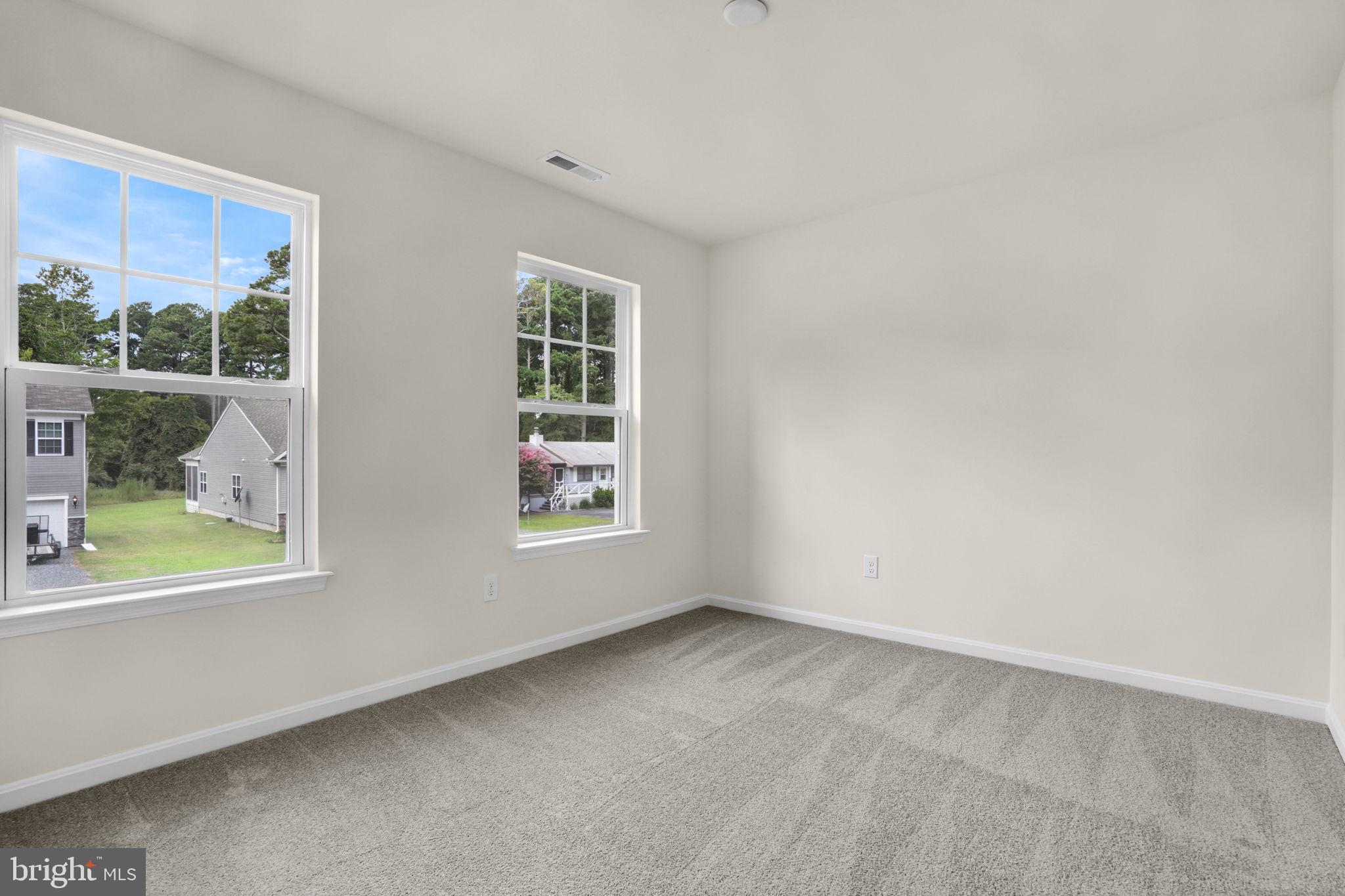 CAPTAIN'S COVE - Residential