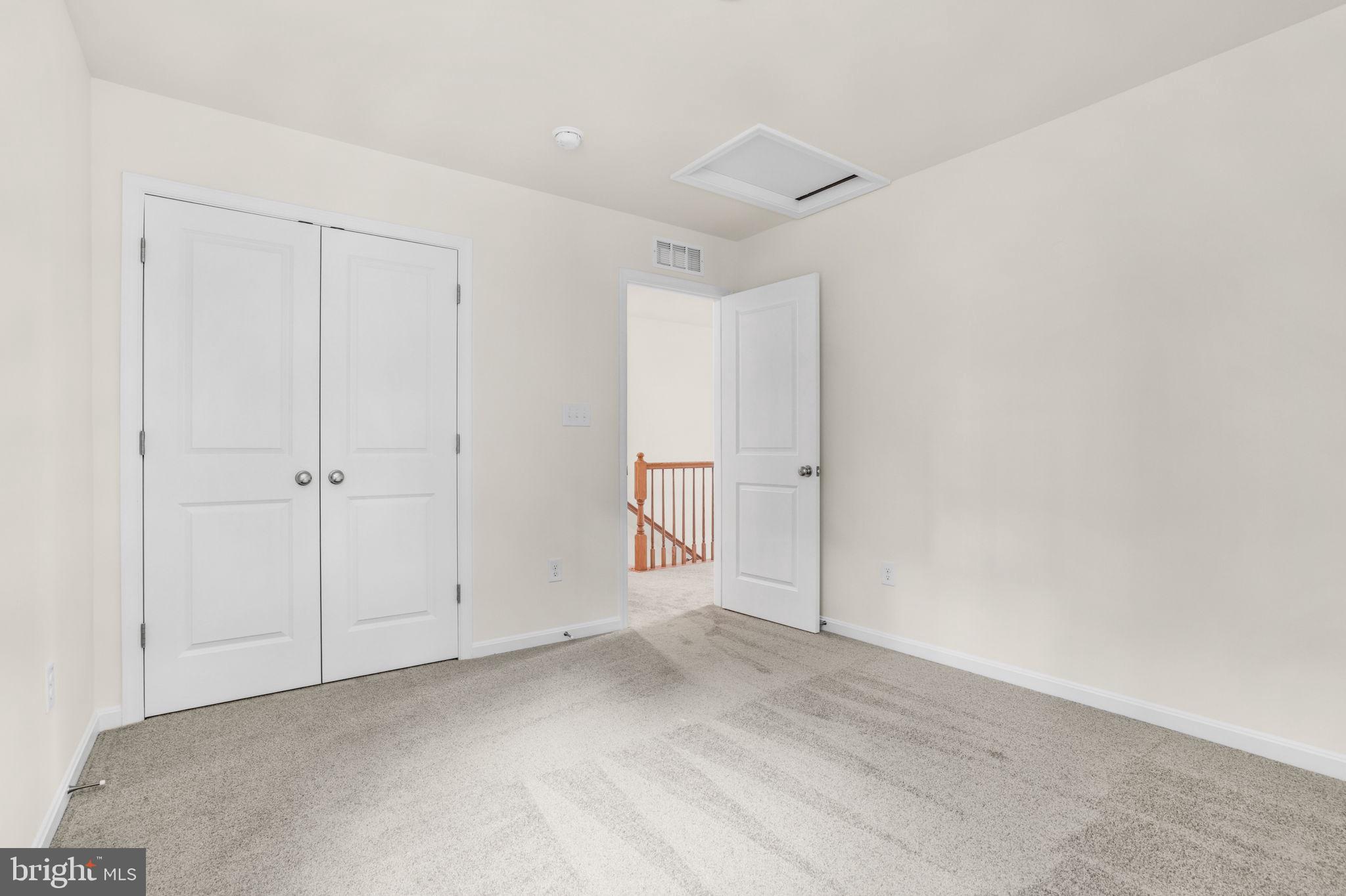 CAPTAIN'S COVE - Residential