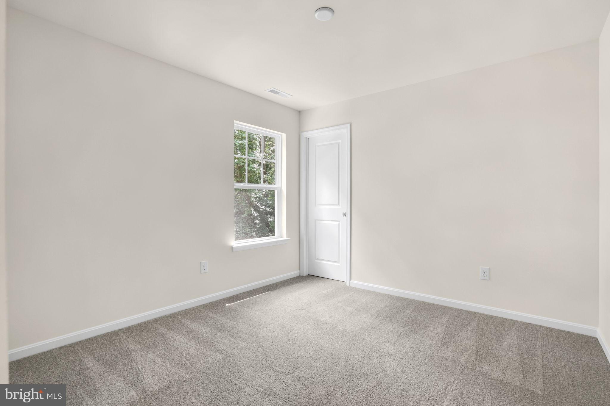 CAPTAIN'S COVE - Residential