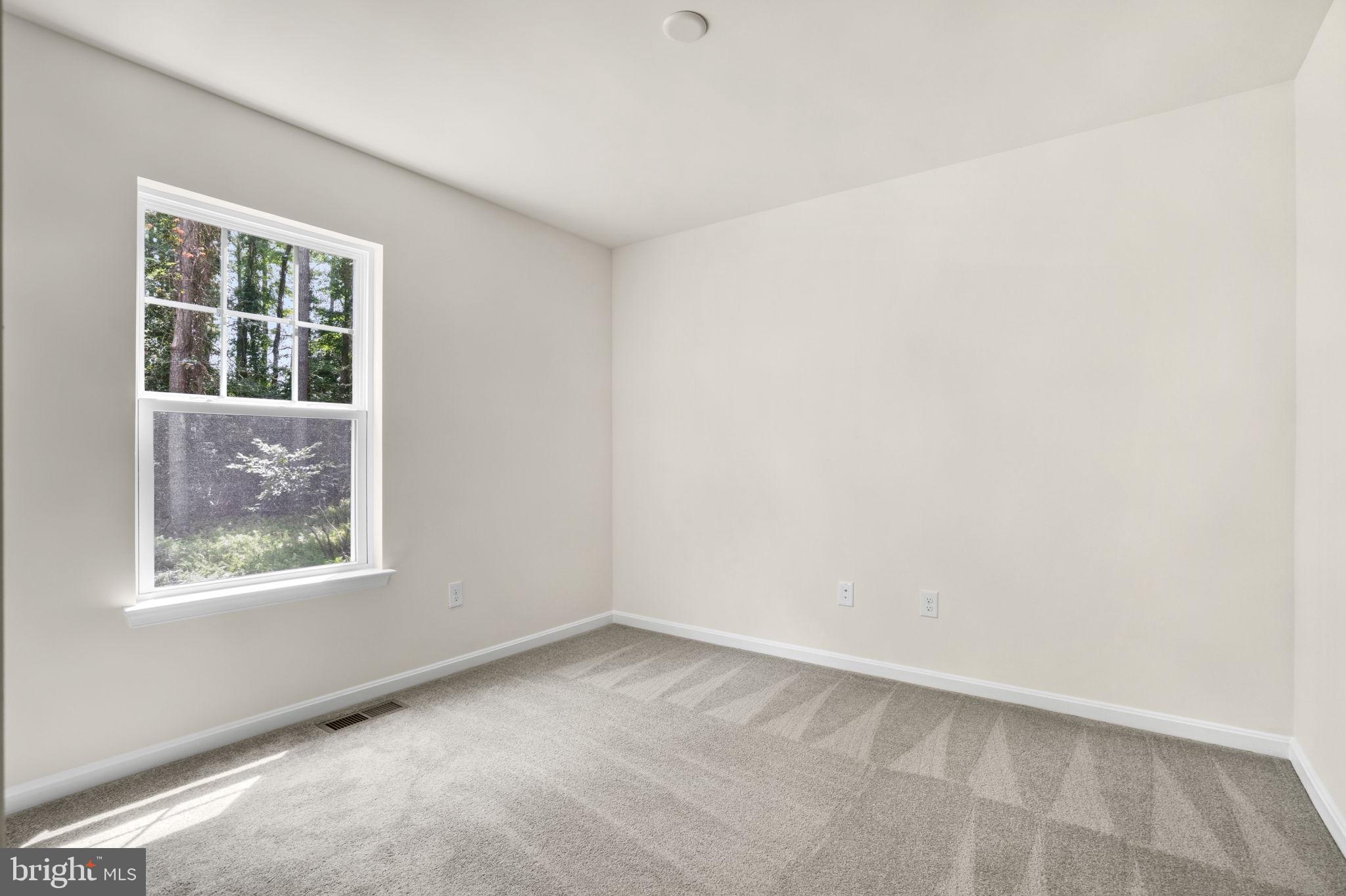 CAPTAIN'S COVE - Residential