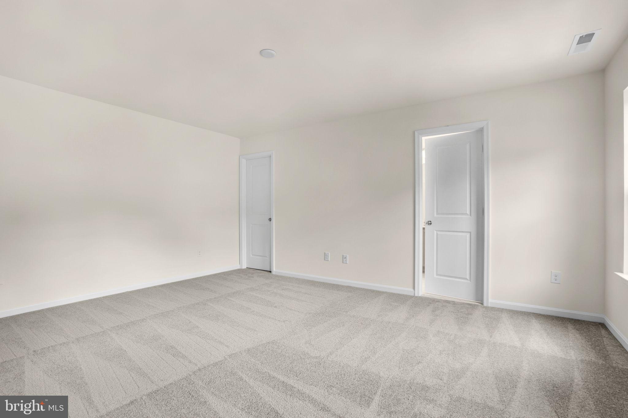 CAPTAIN'S COVE - Residential