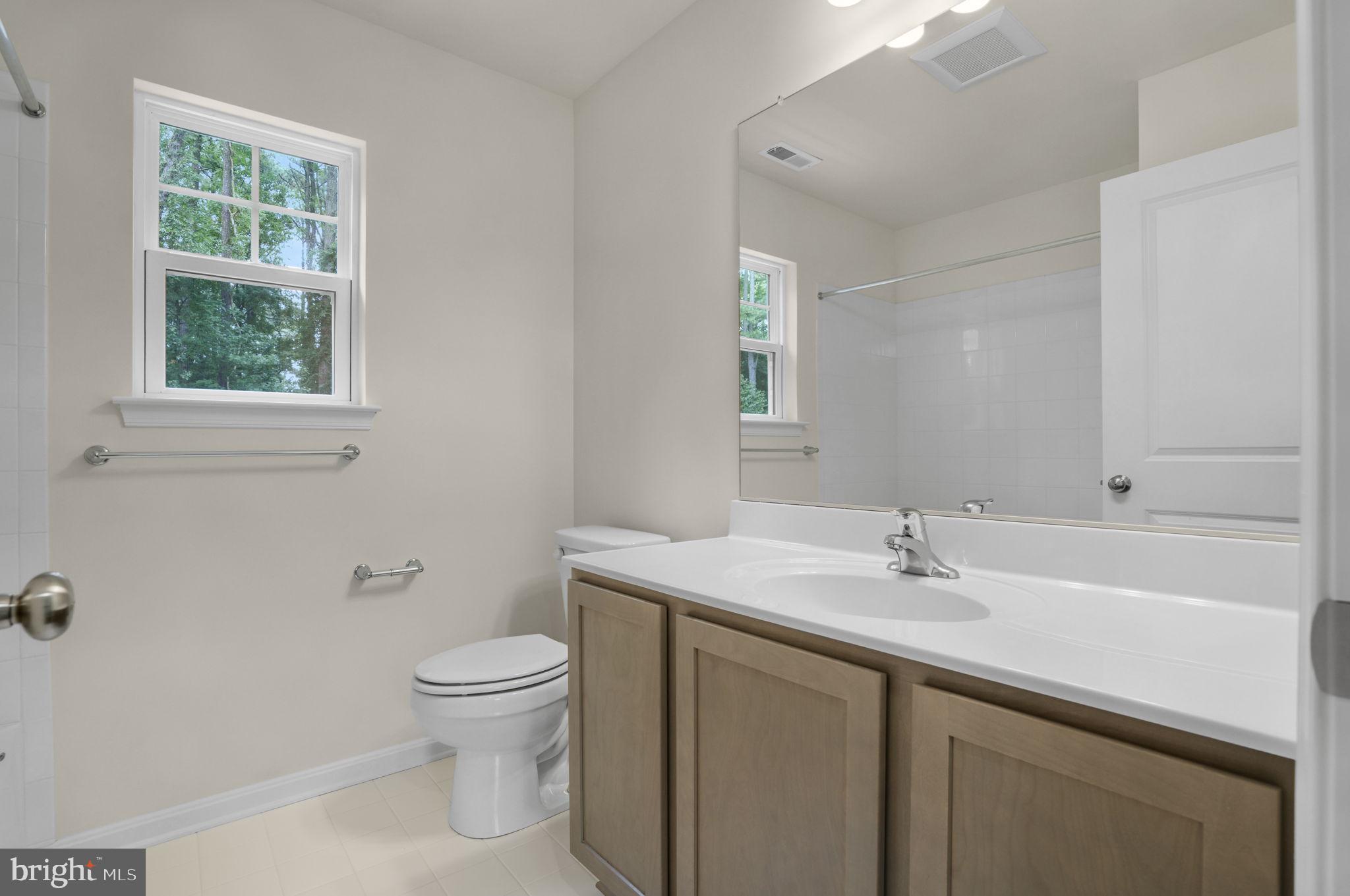 CAPTAIN'S COVE - Residential