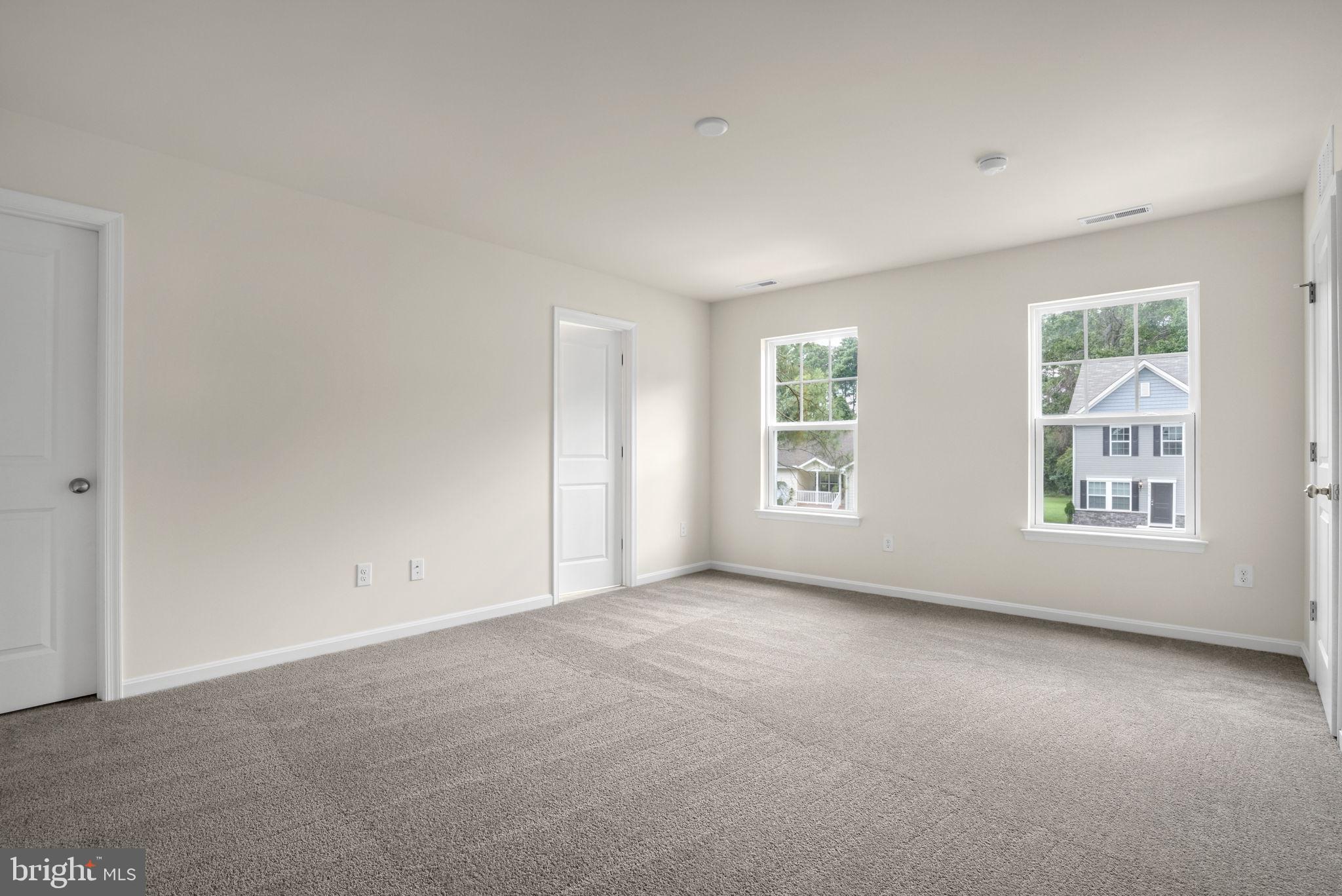 CAPTAIN'S COVE - Residential