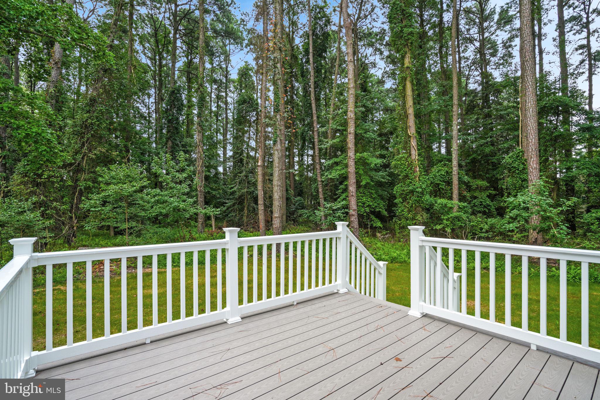 CAPTAIN'S COVE - Residential