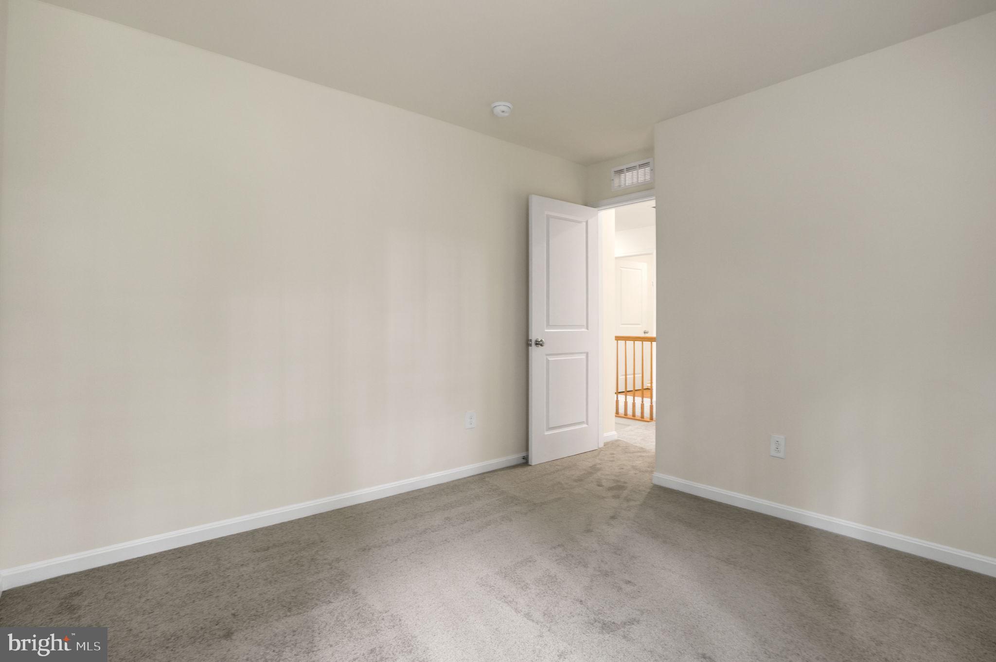 CAPTAIN'S COVE - Residential