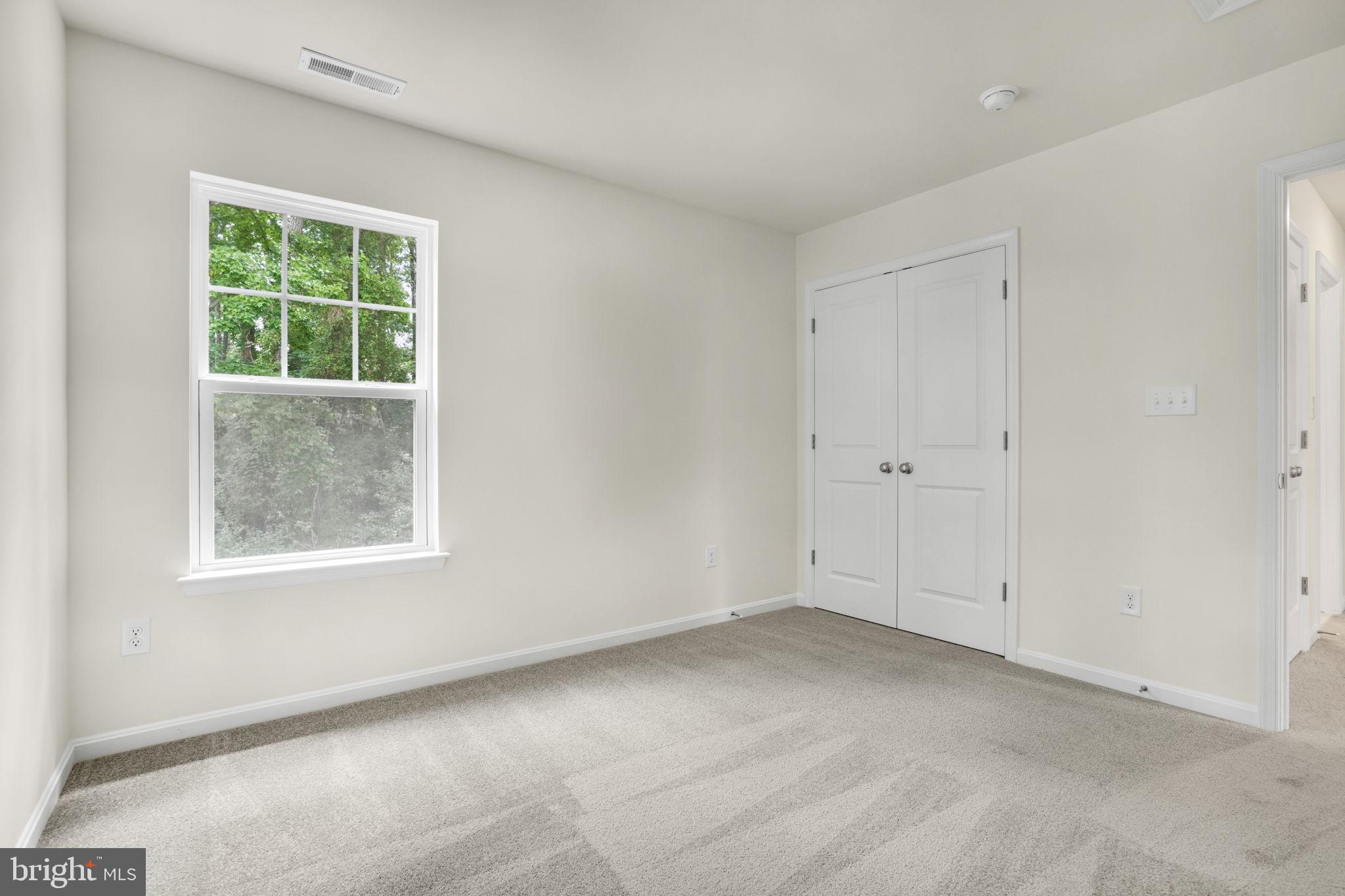 CAPTAIN'S COVE - Residential