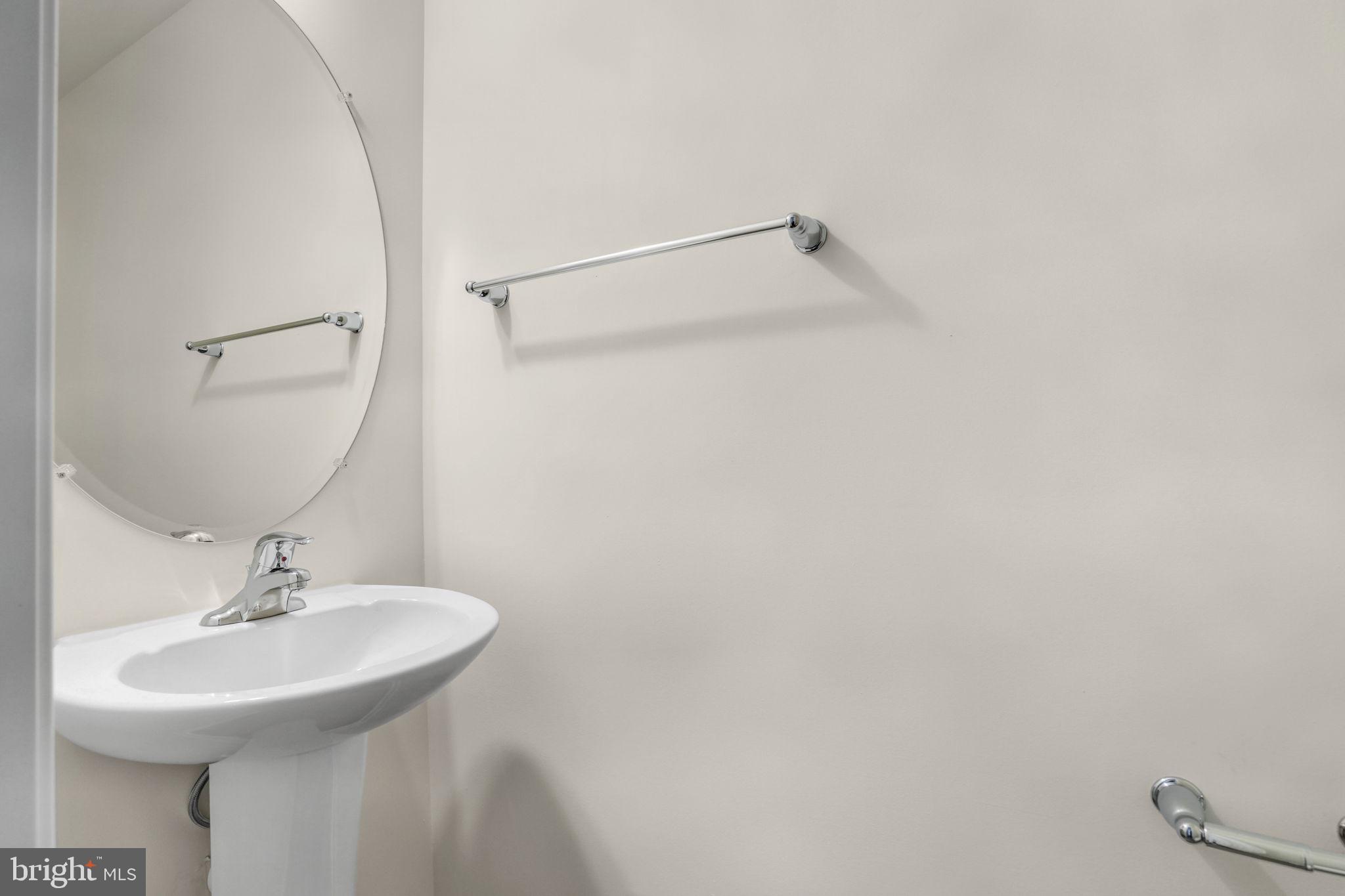 CAPTAIN'S COVE - Residential