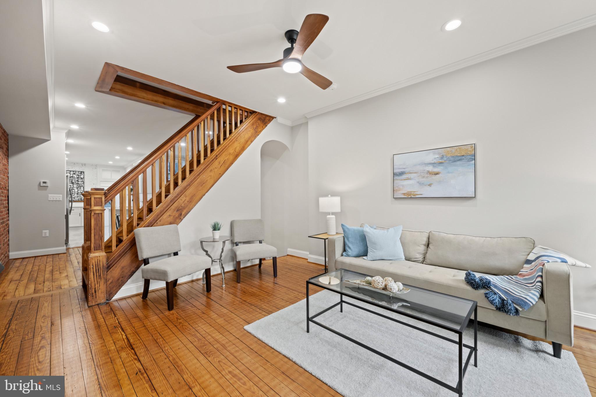 LOCUST POINT - Residential