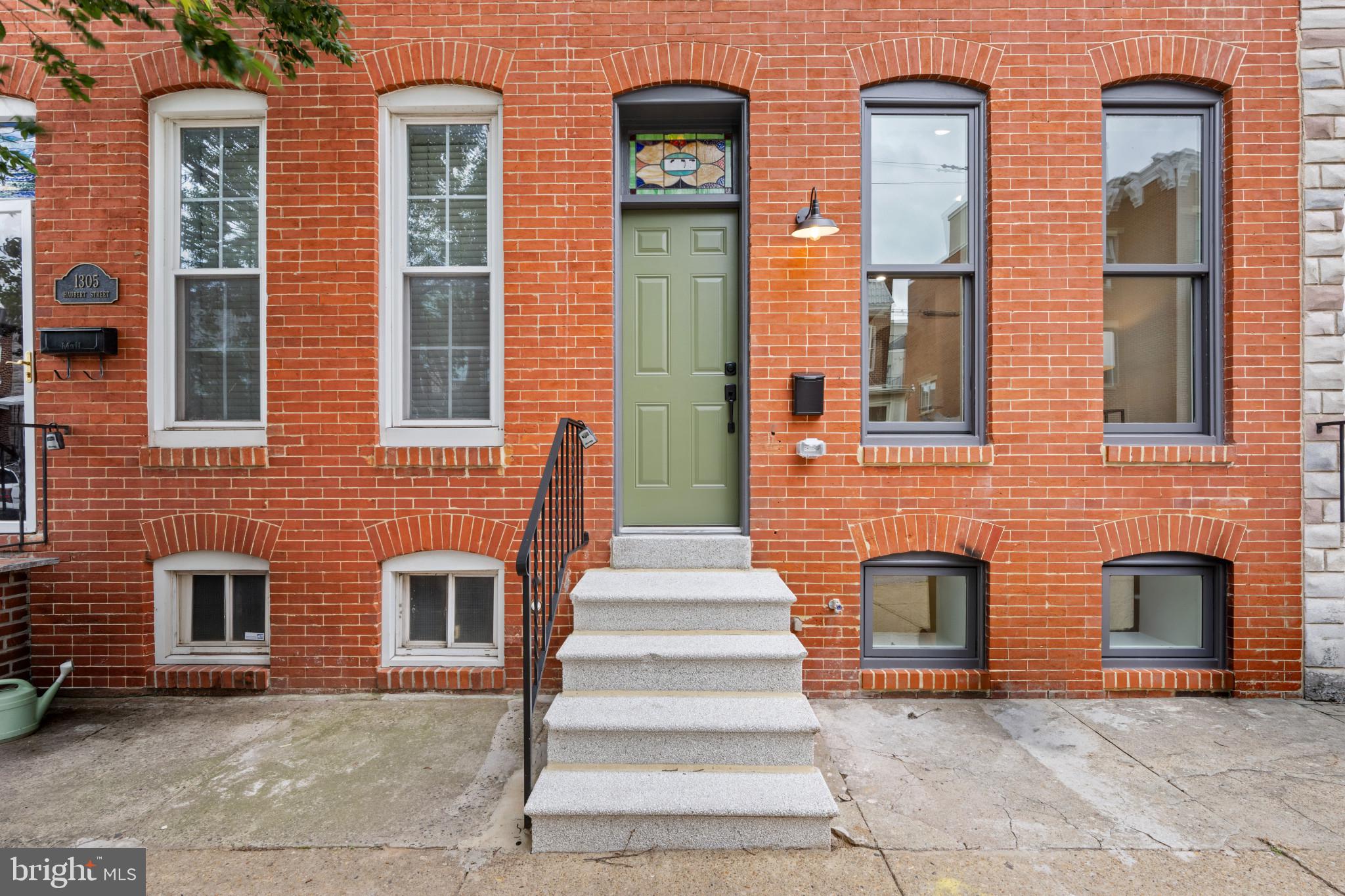 LOCUST POINT - Residential