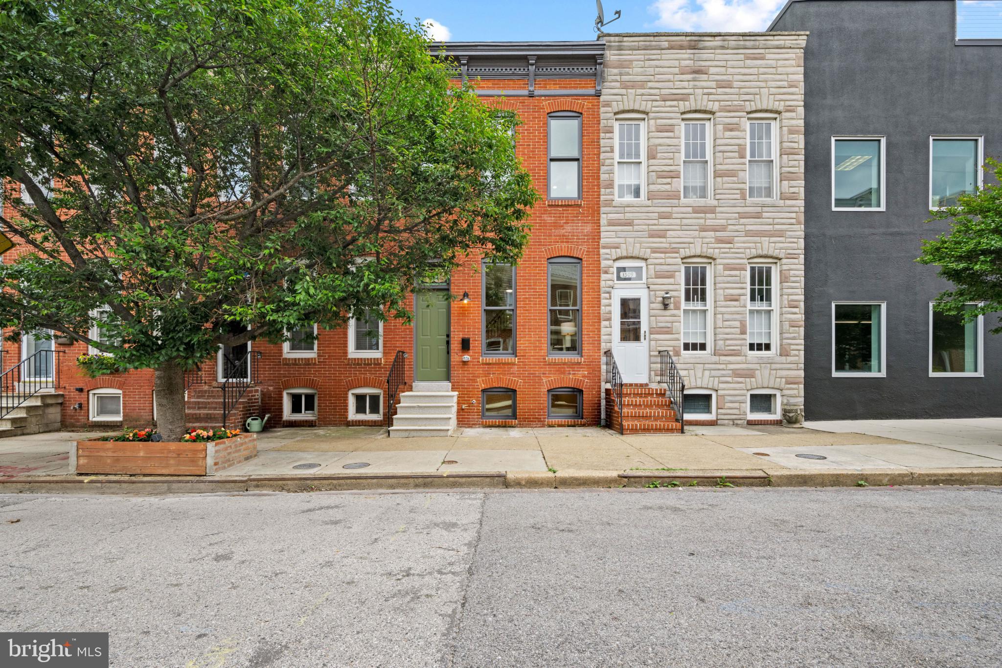 LOCUST POINT - Residential