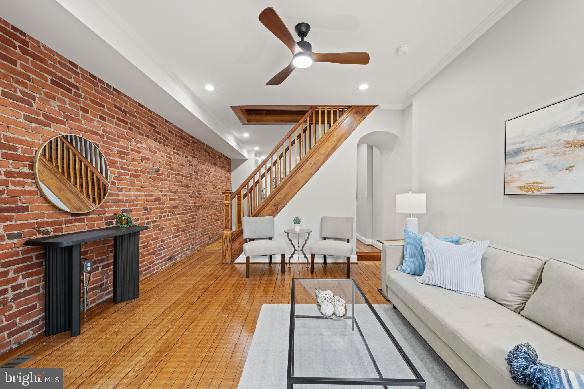 LOCUST POINT - Residential