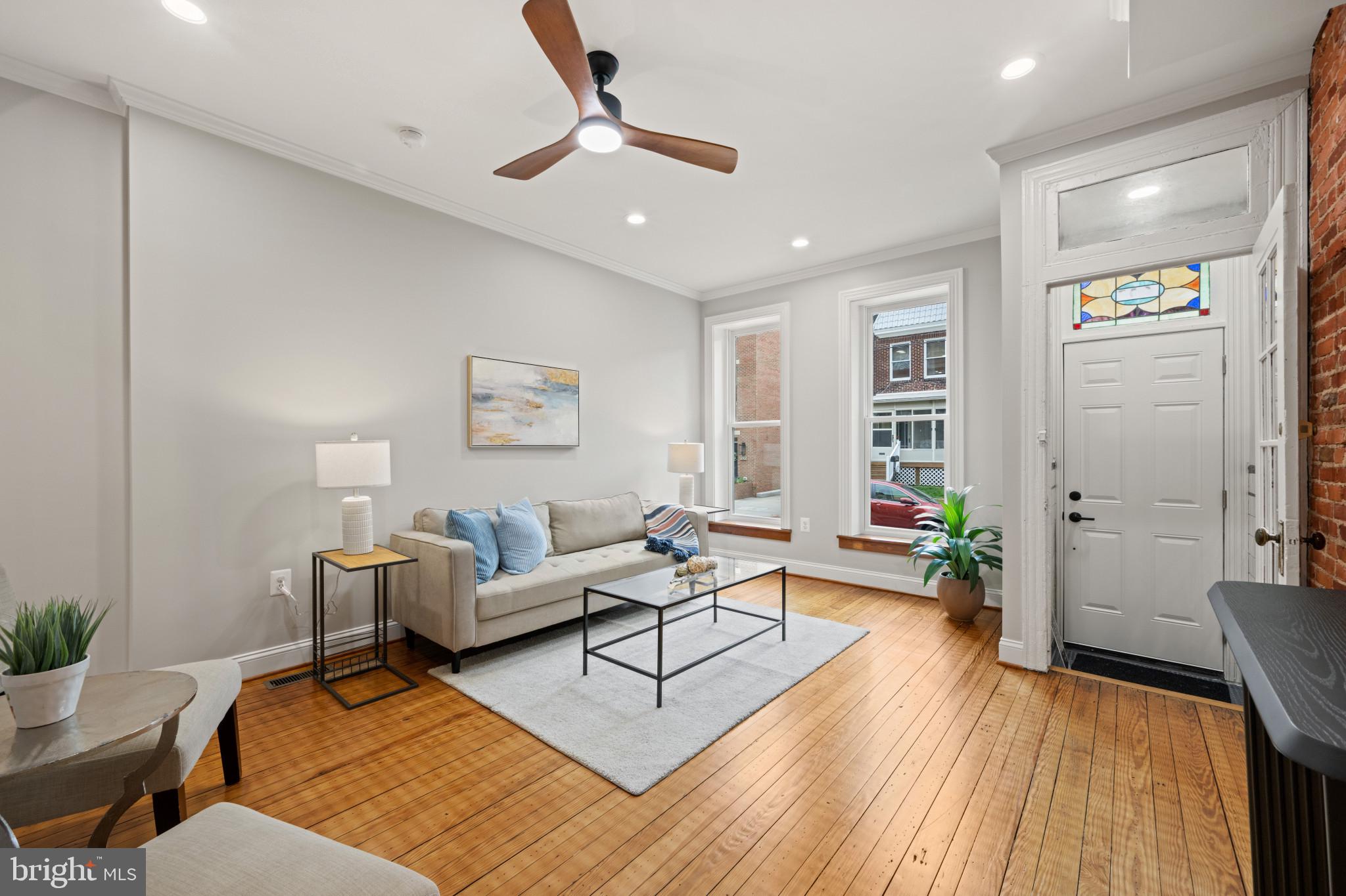 LOCUST POINT - Residential