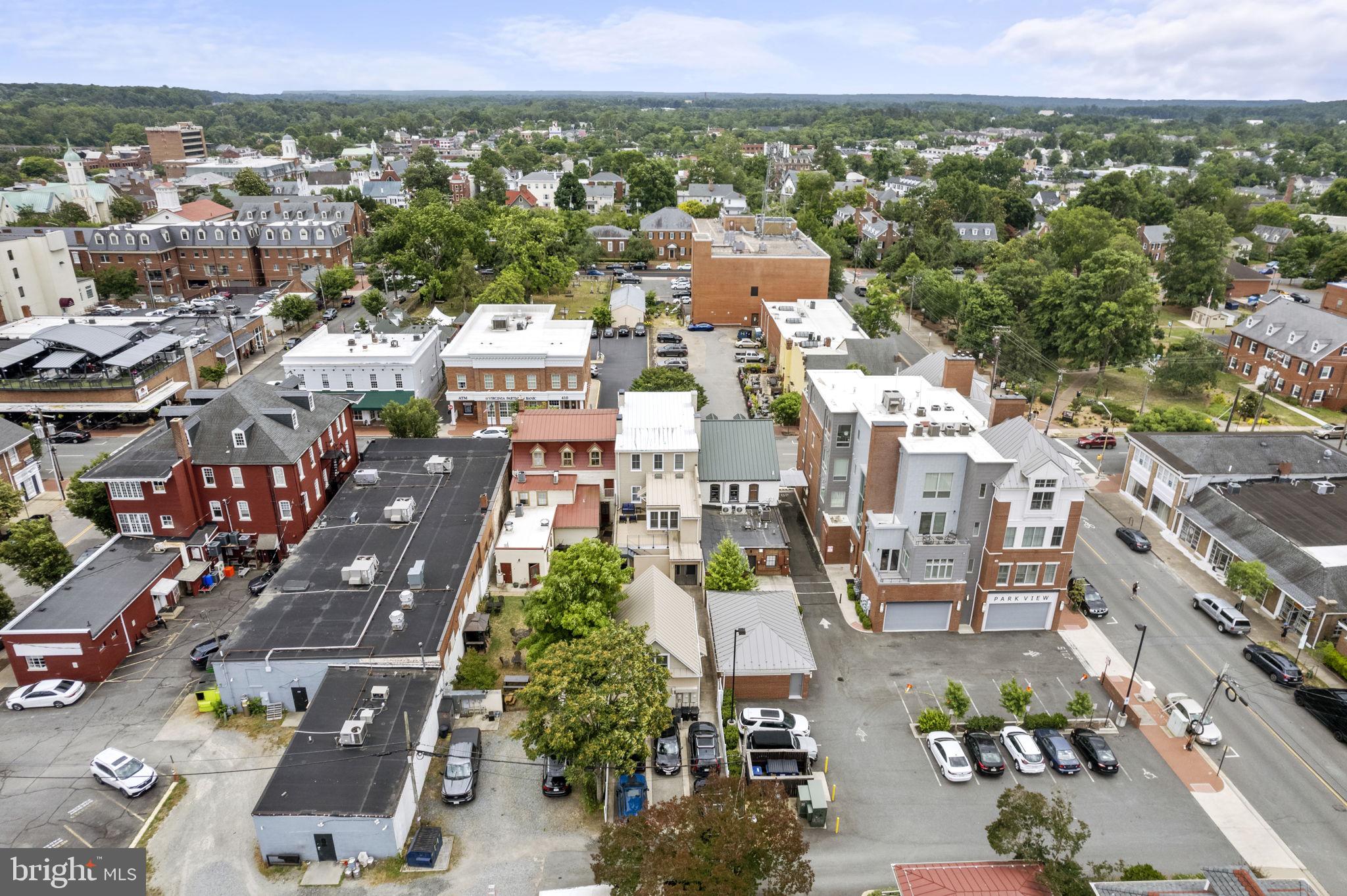 HISTORIC  DOWNTOWN FREDERICKSBURG - Residential