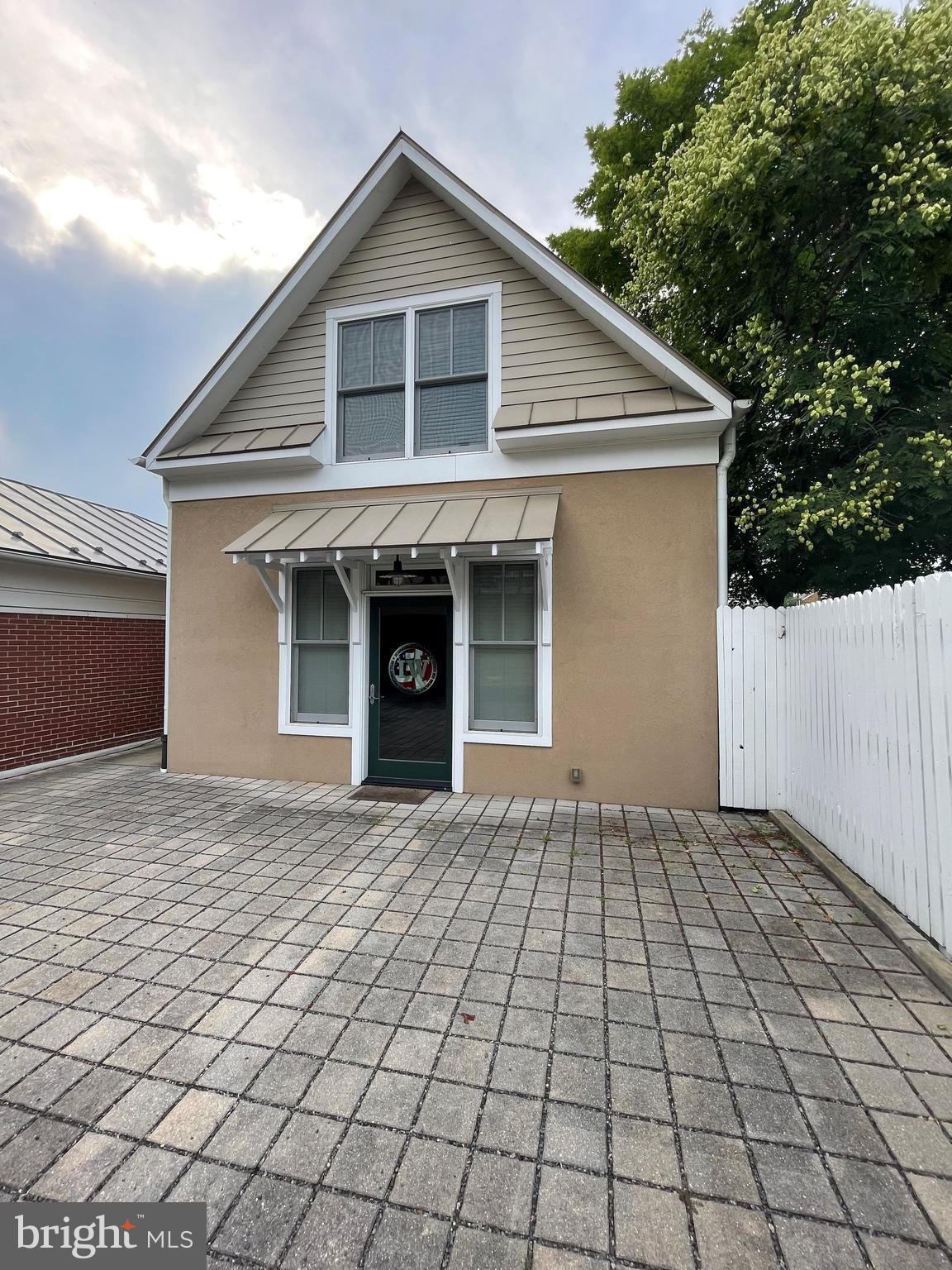 HISTORIC  DOWNTOWN FREDERICKSBURG - Residential