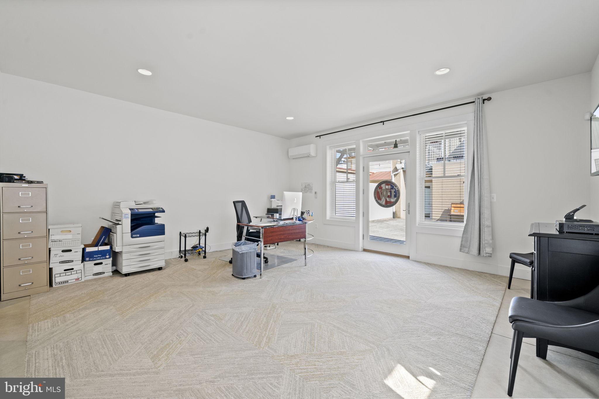 HISTORIC  DOWNTOWN FREDERICKSBURG - Residential