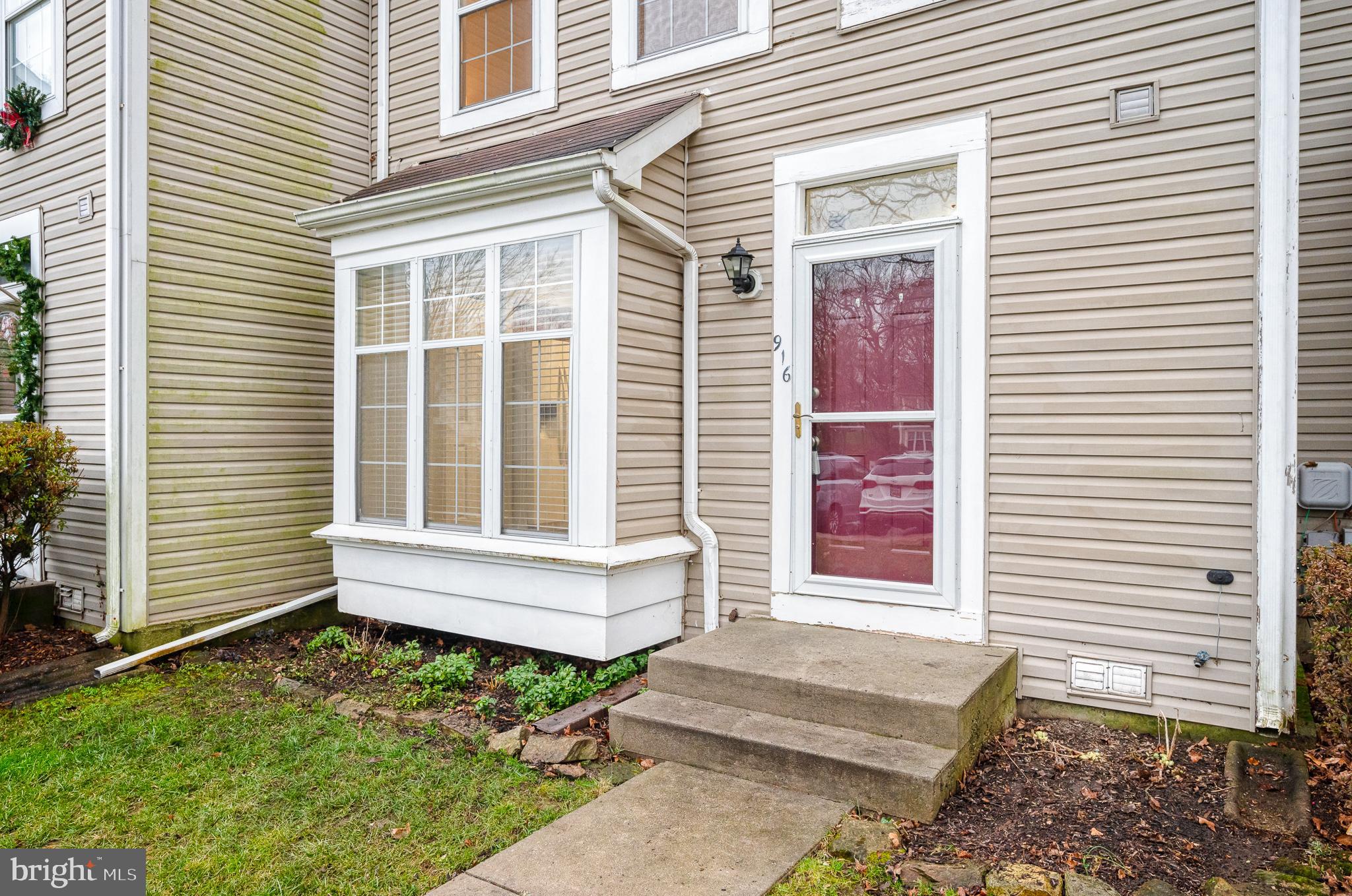 WHITE OAK - Residential