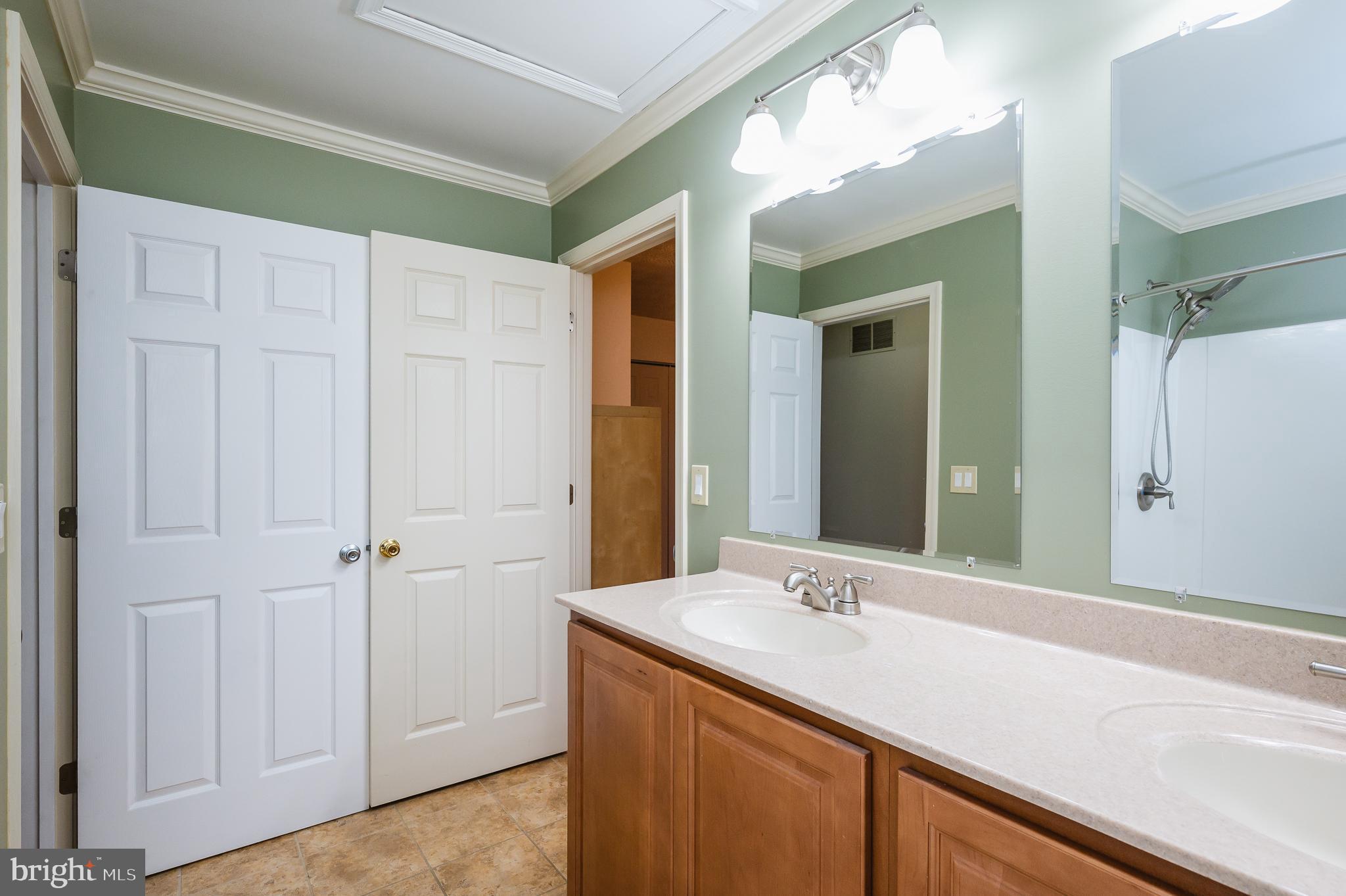 WHITE OAK - Residential