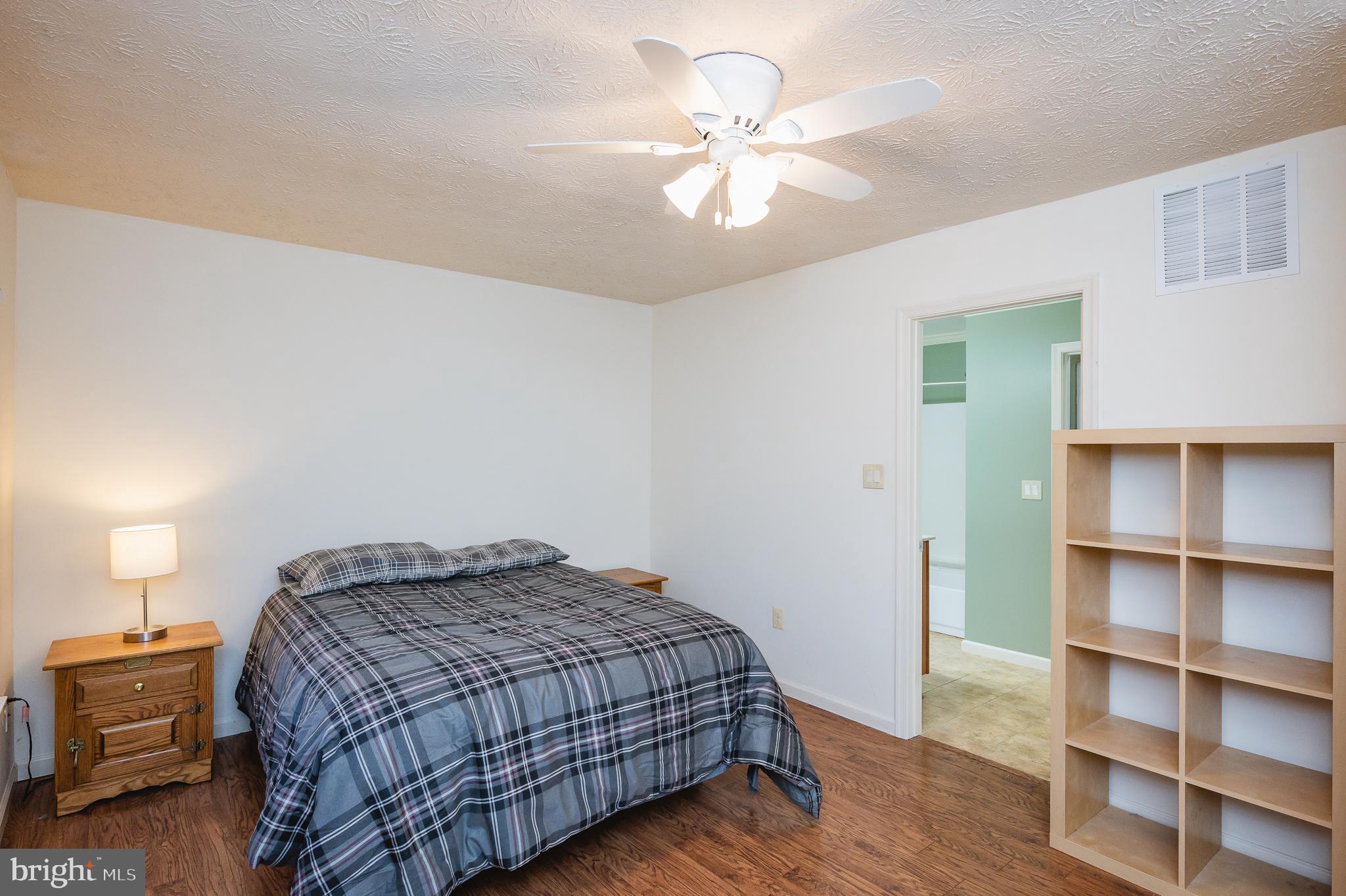 WHITE OAK - Residential