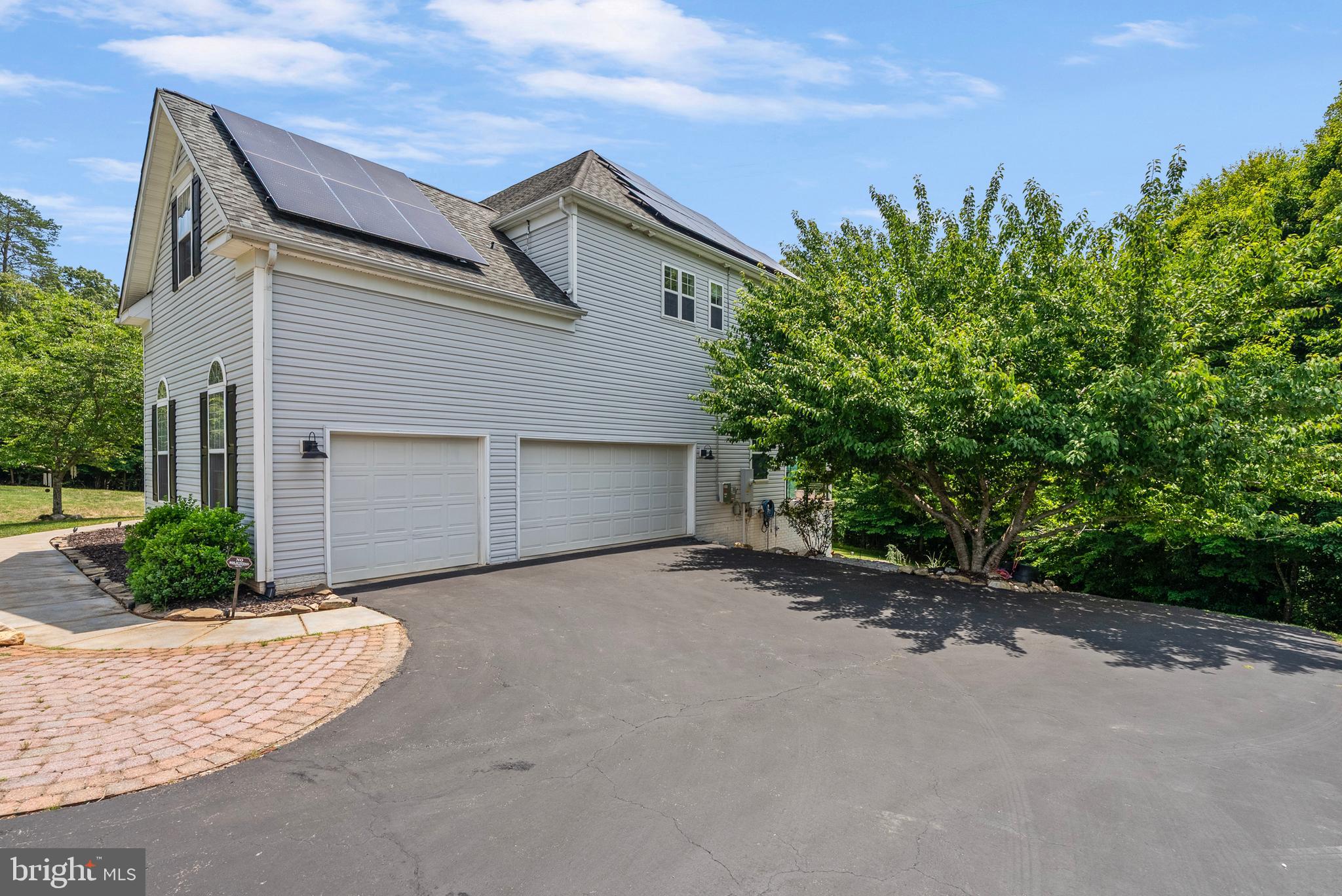 100 RIVER RIDGE LANE