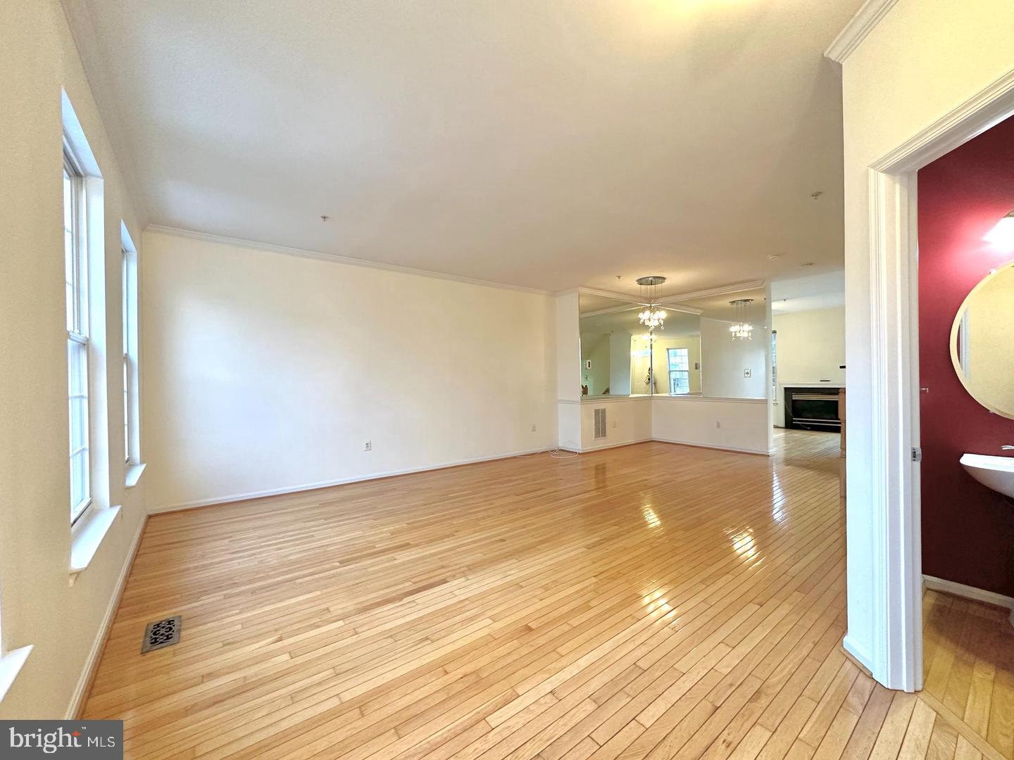 114 LONGPOINT WAY