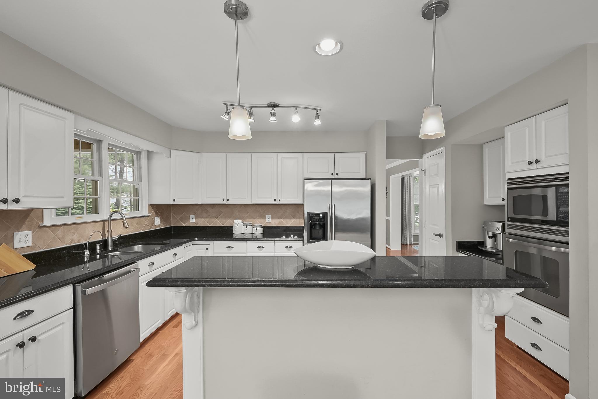 VILLAGE OF RIVER HILL - Residential