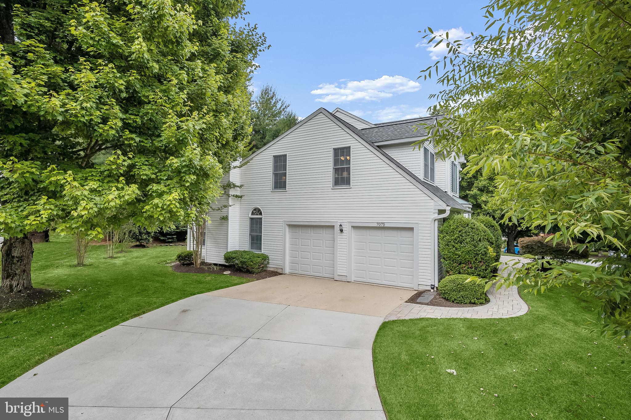 VILLAGE OF RIVER HILL - Residential