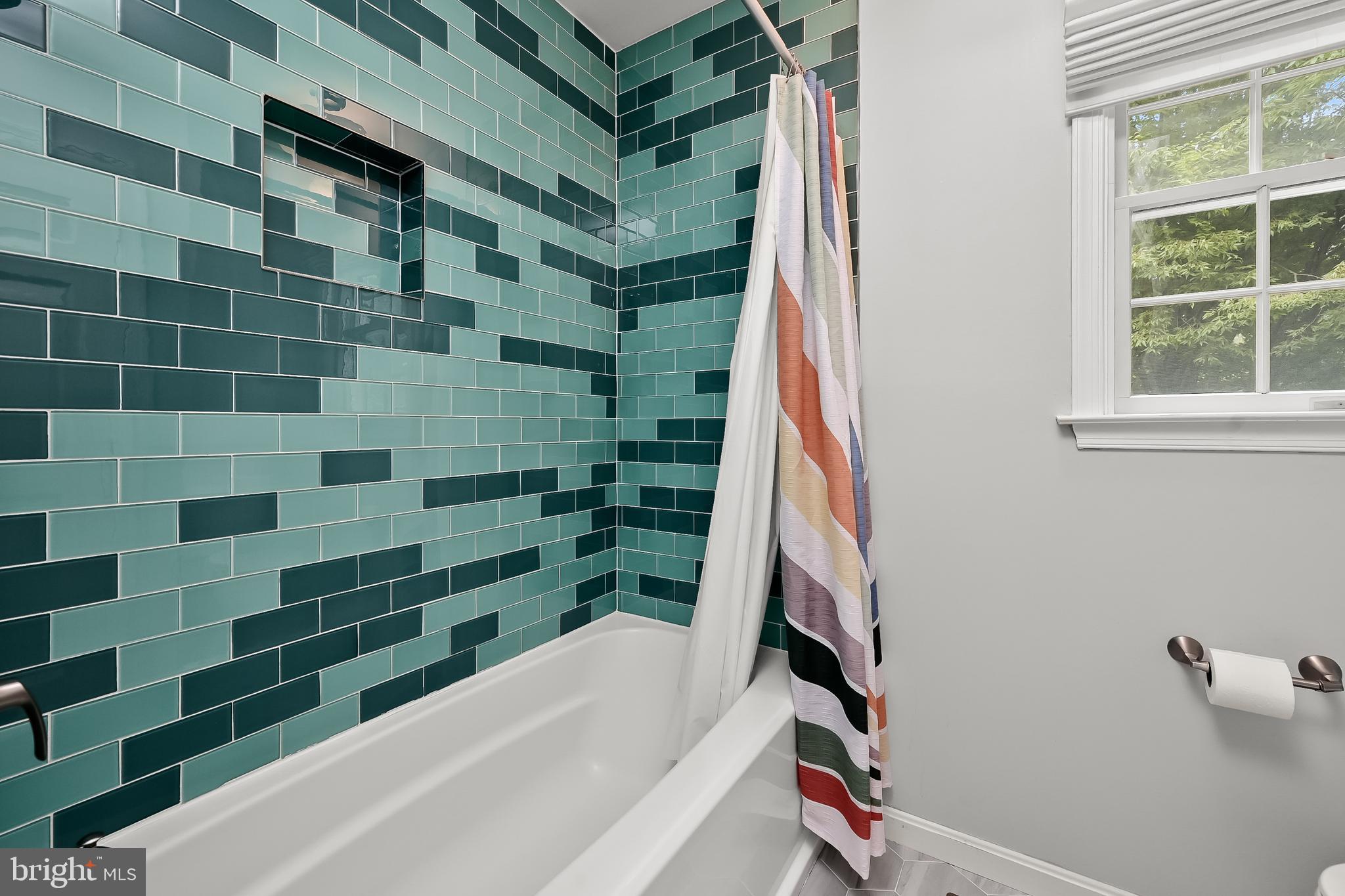 VILLAGE OF RIVER HILL - Residential