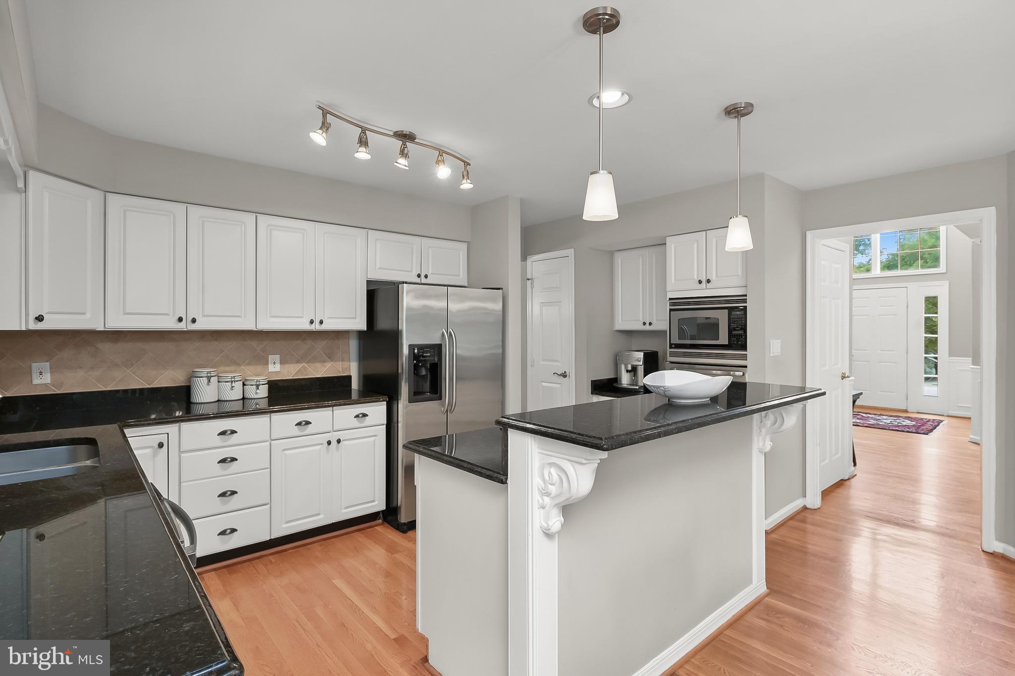 VILLAGE OF RIVER HILL - Residential