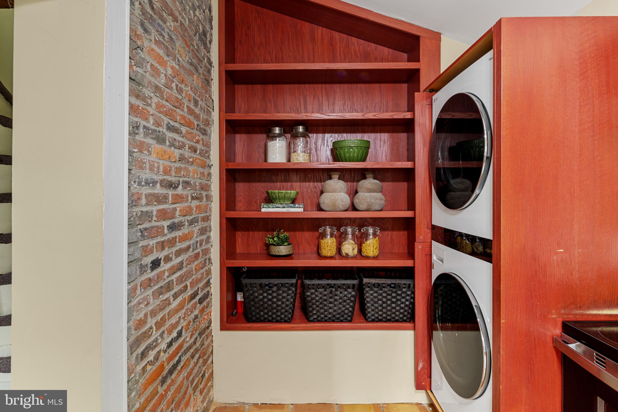 NINE MILE HILL - Residential