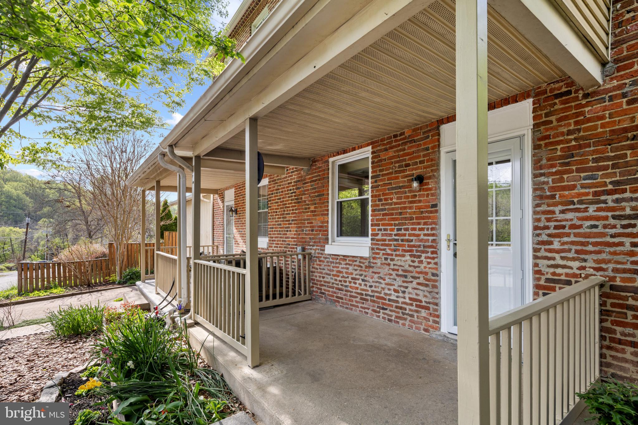 2814 9 MILE CIRCLE 6