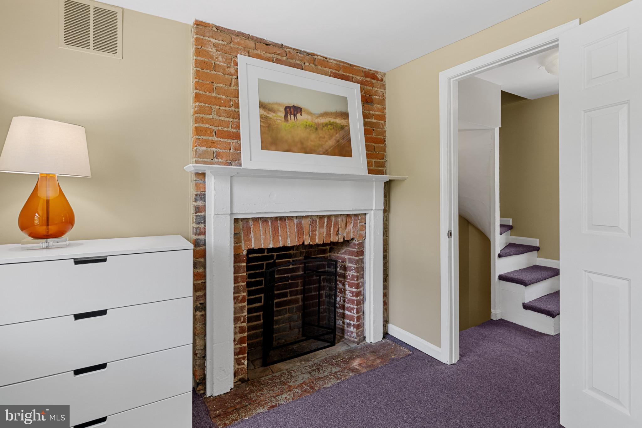 NINE MILE HILL - Residential