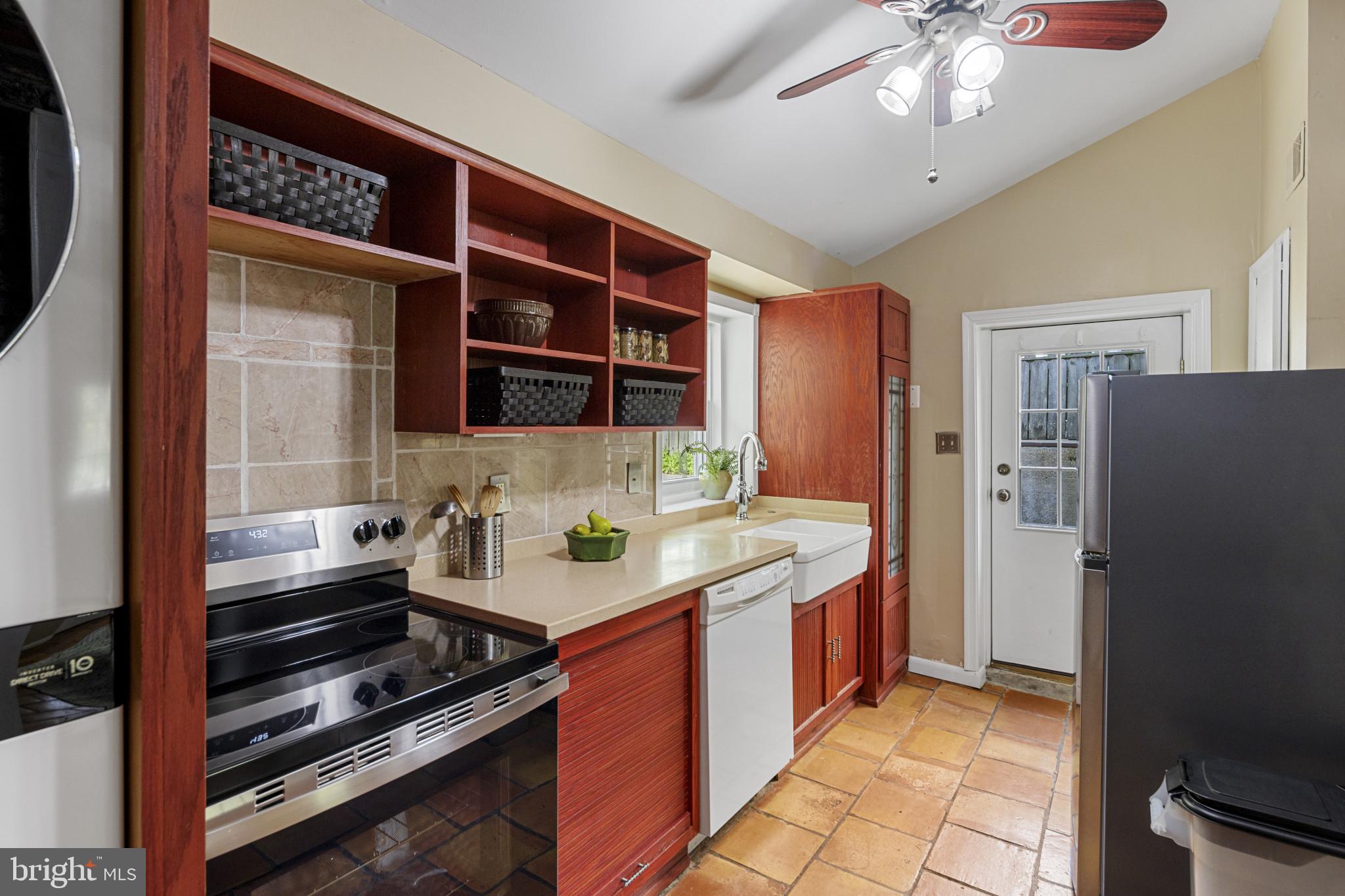 NINE MILE HILL - Residential