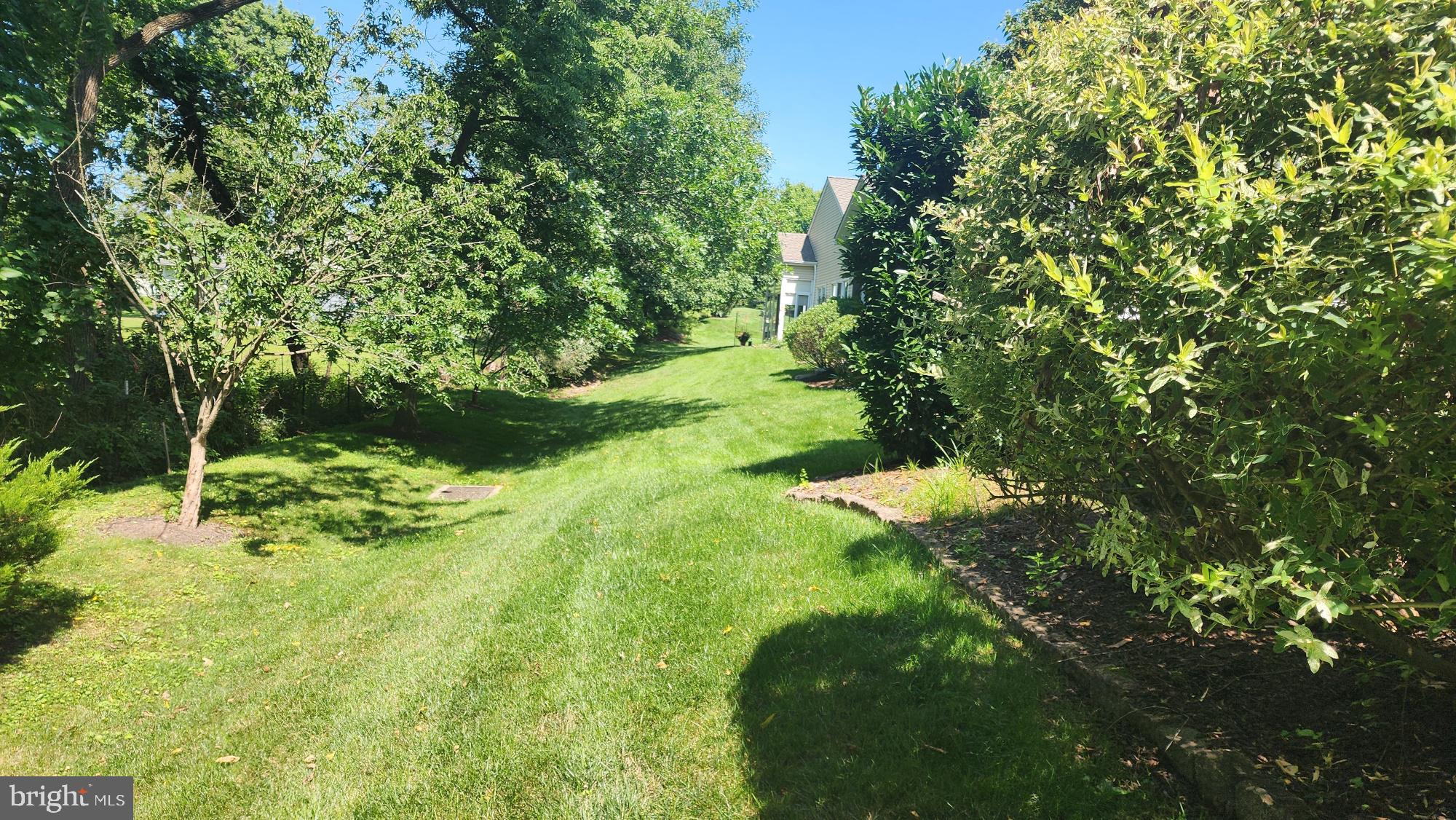 723 VILLAGE AVENUE