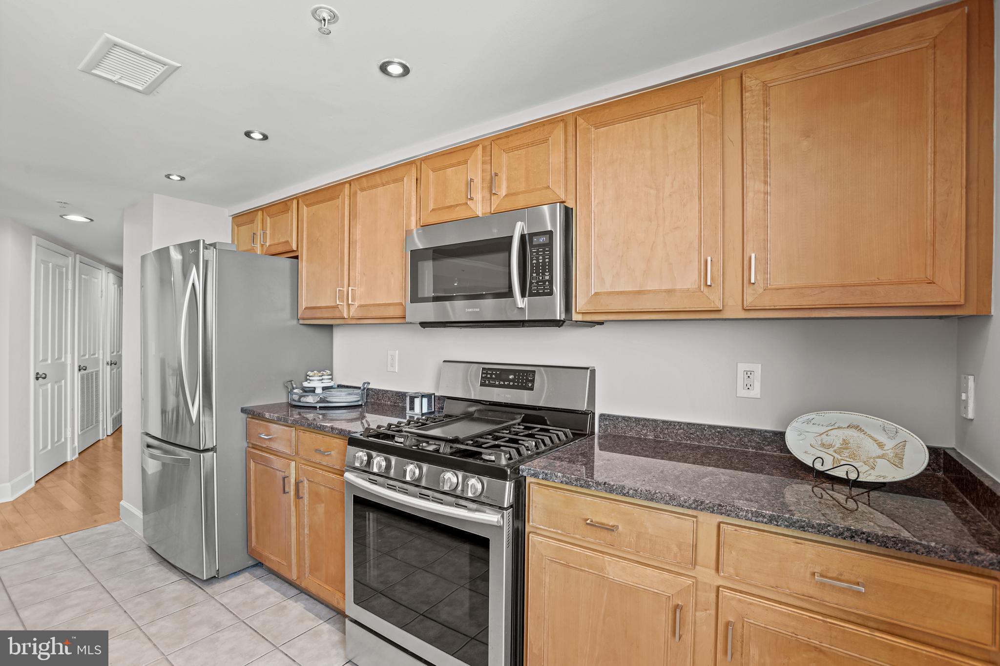 RESIDENCES AT STATION SQUARE - Residential