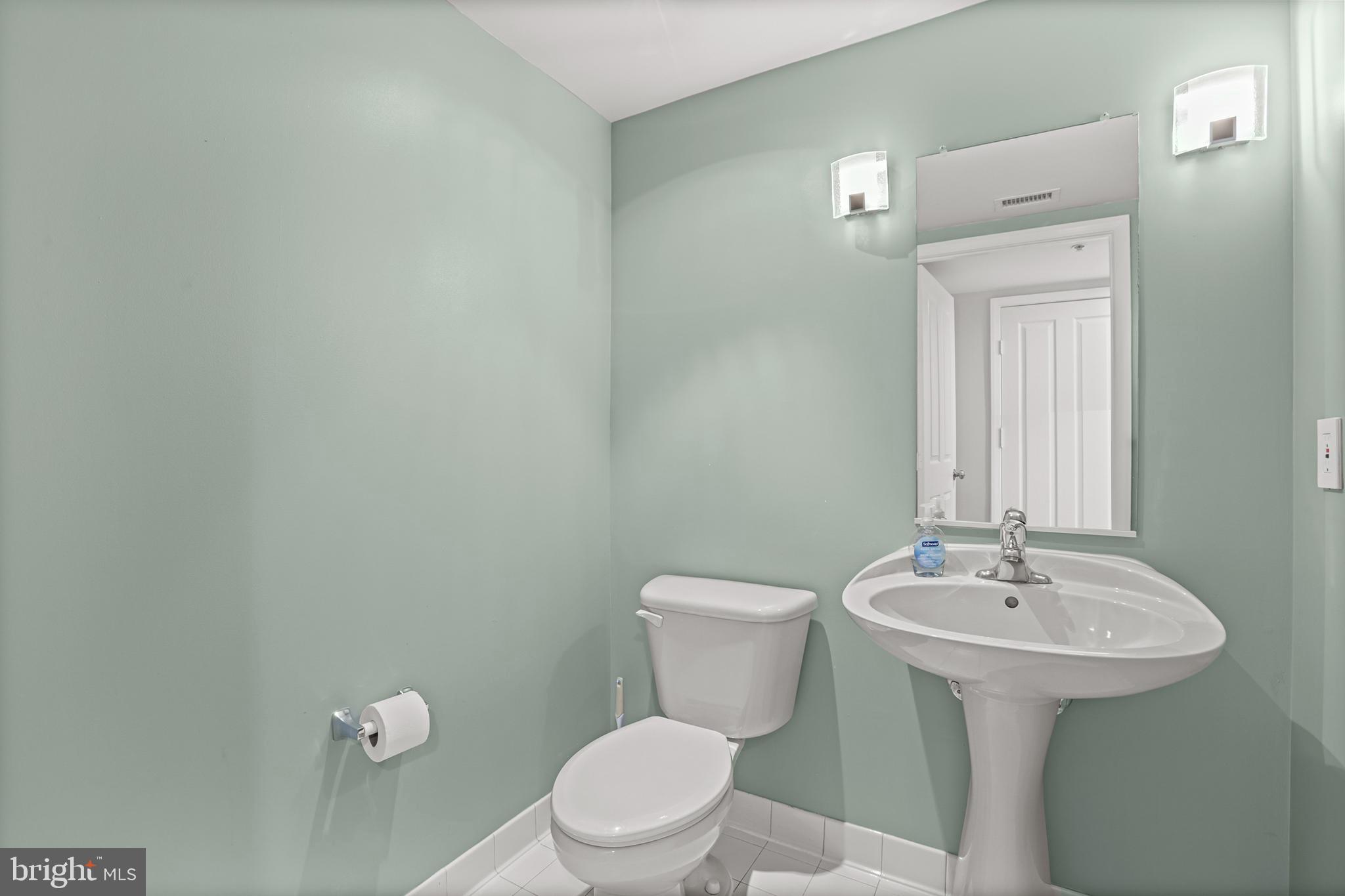 RESIDENCES AT STATION SQUARE - Residential