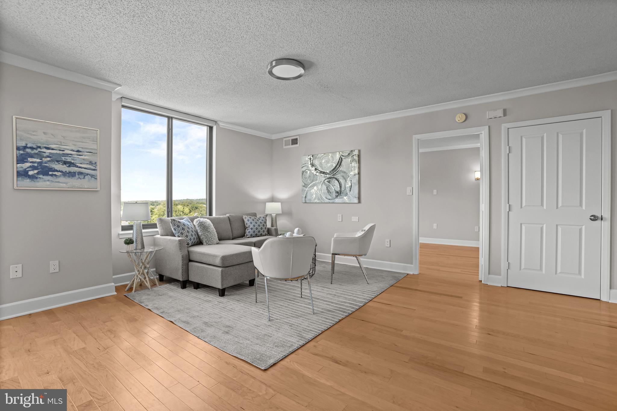 RESIDENCES AT STATION SQUARE - Residential