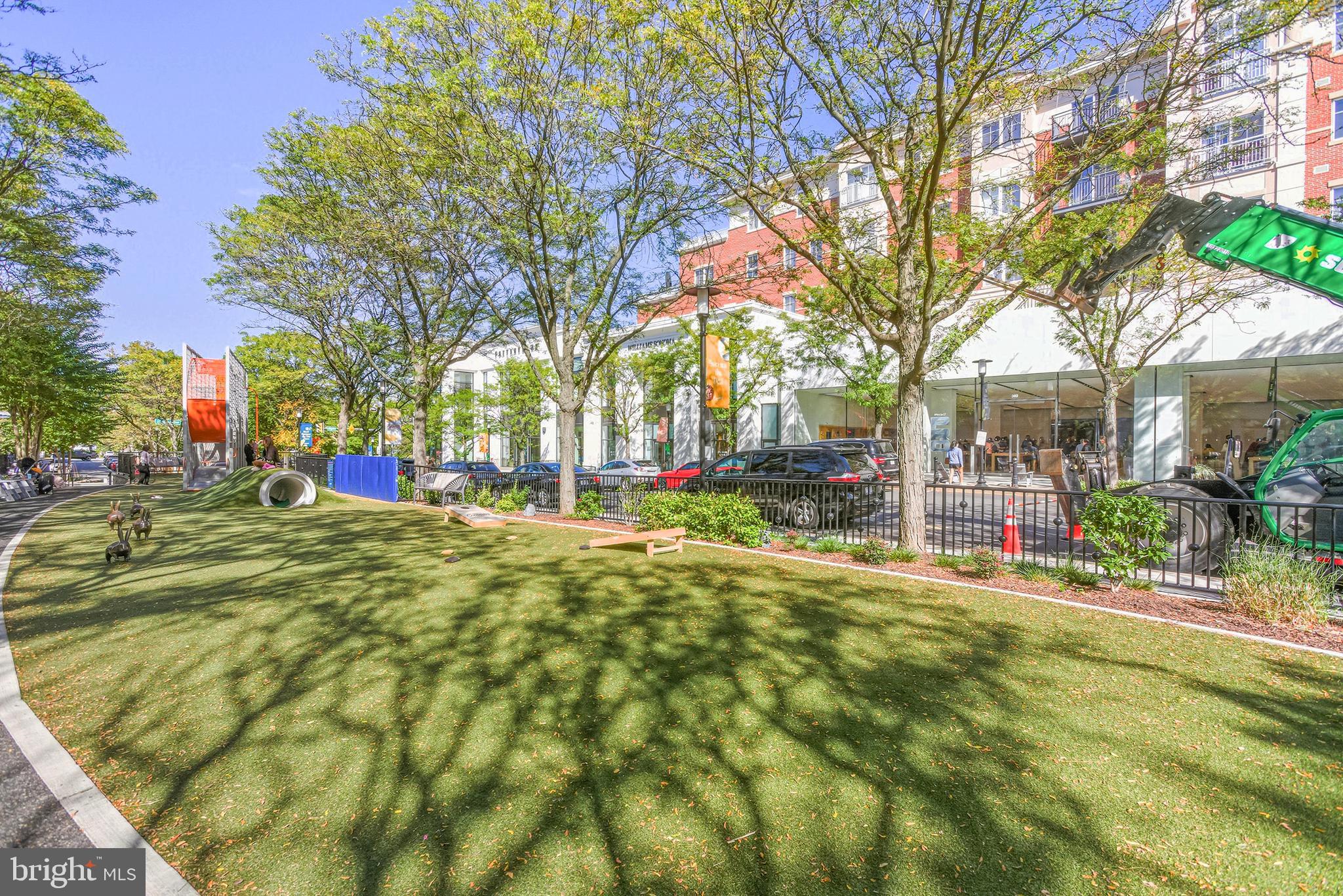 RESIDENCES AT STATION SQUARE - Residential