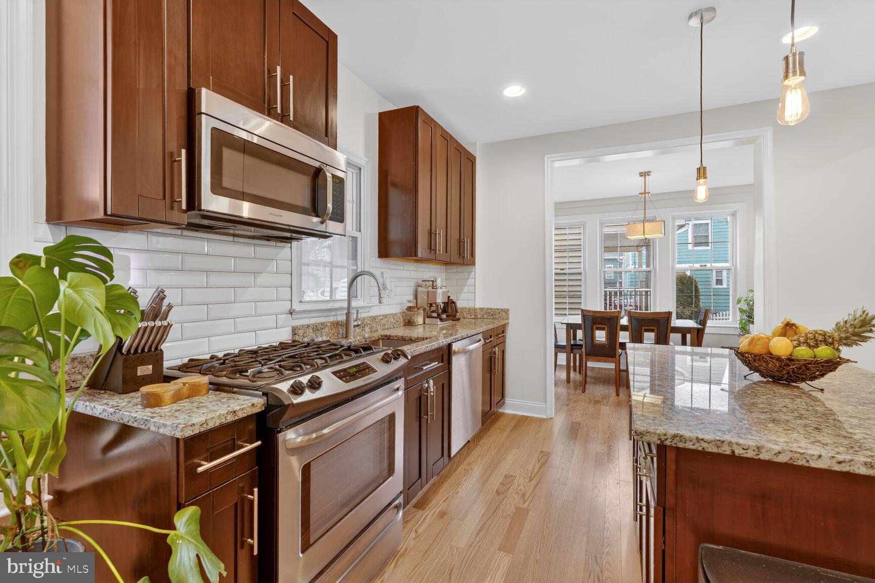 BRENTWOOD - Residential