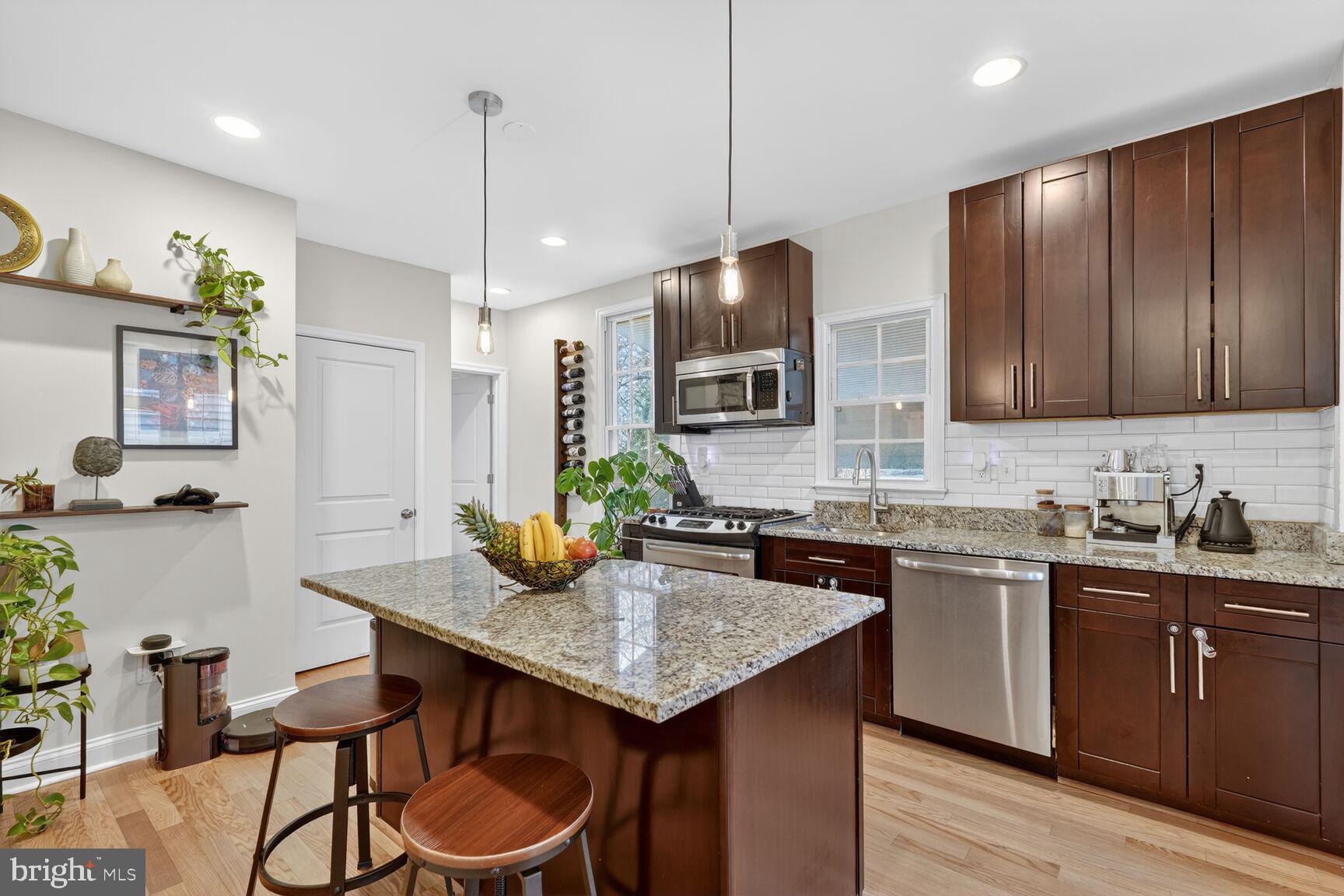 BRENTWOOD - Residential