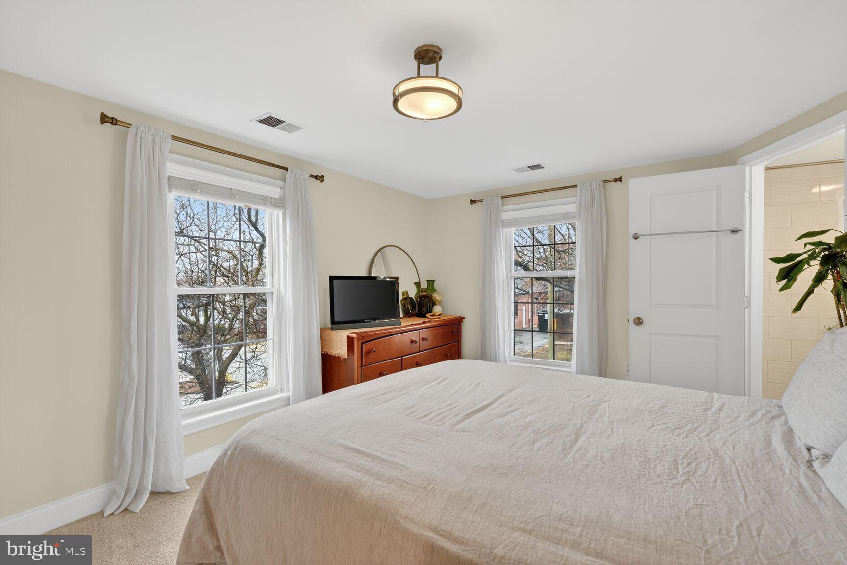 BRENTWOOD - Residential