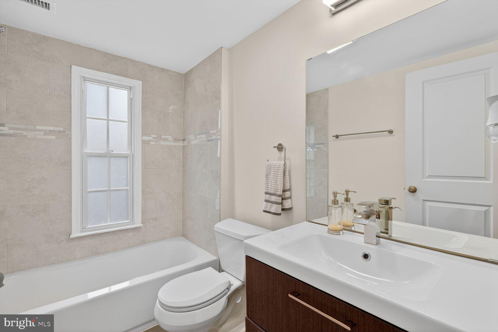 BRENTWOOD - Residential