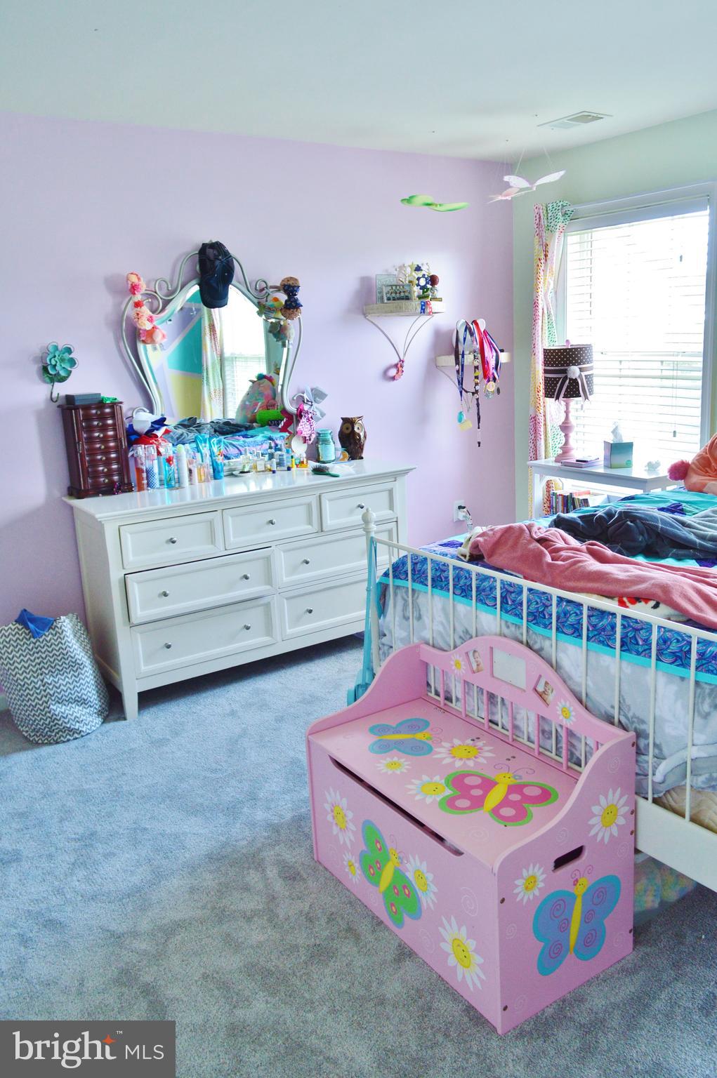 MEADOW BROOK - Residential