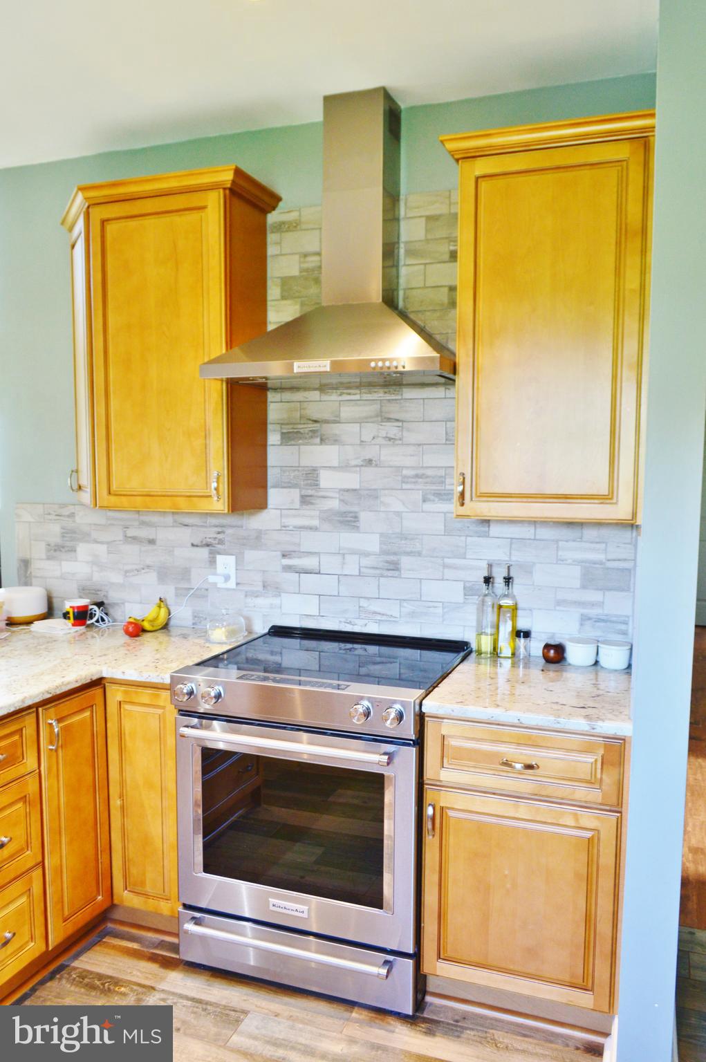 MEADOW BROOK - Residential