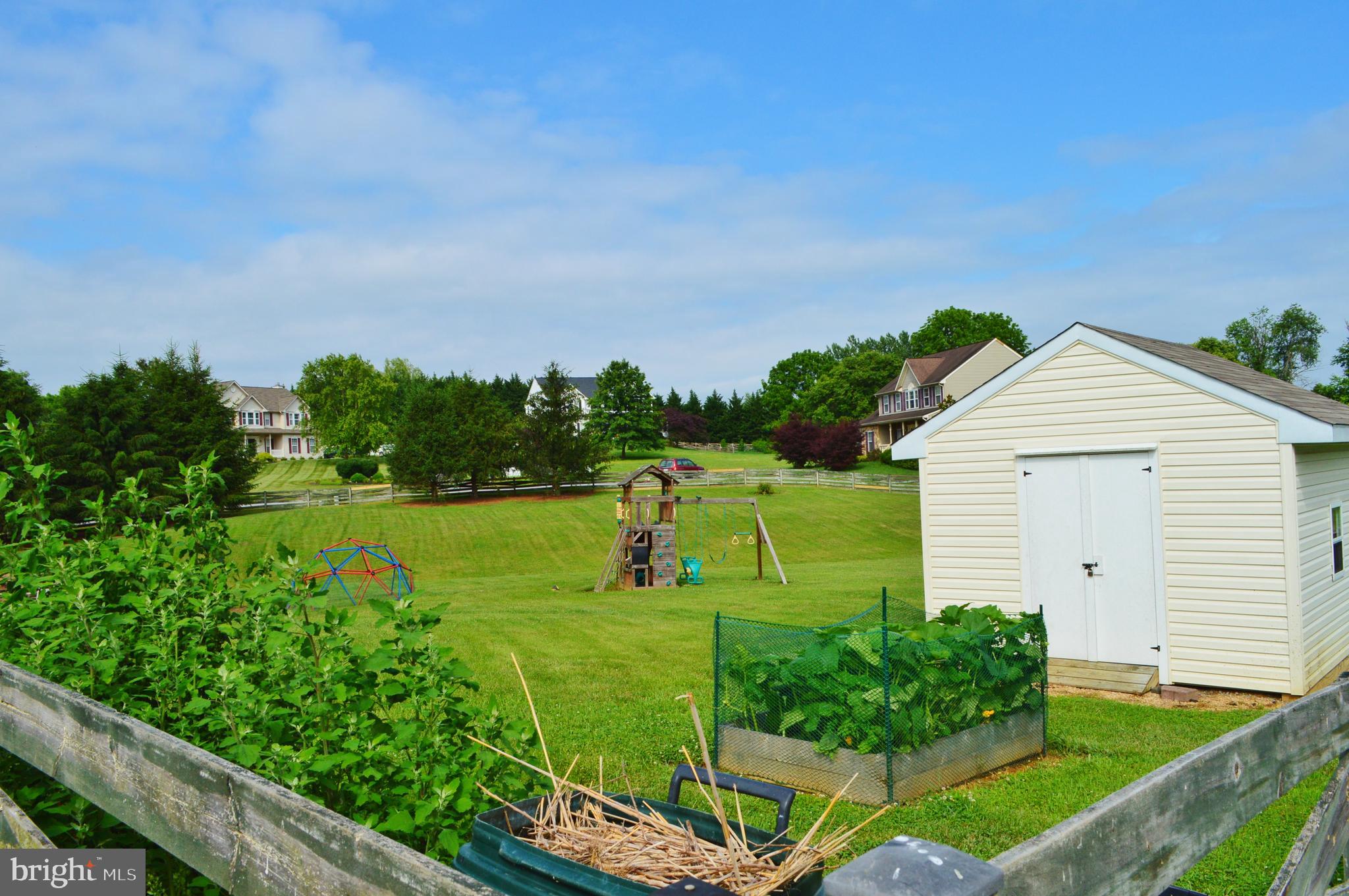 MEADOW BROOK - Residential
