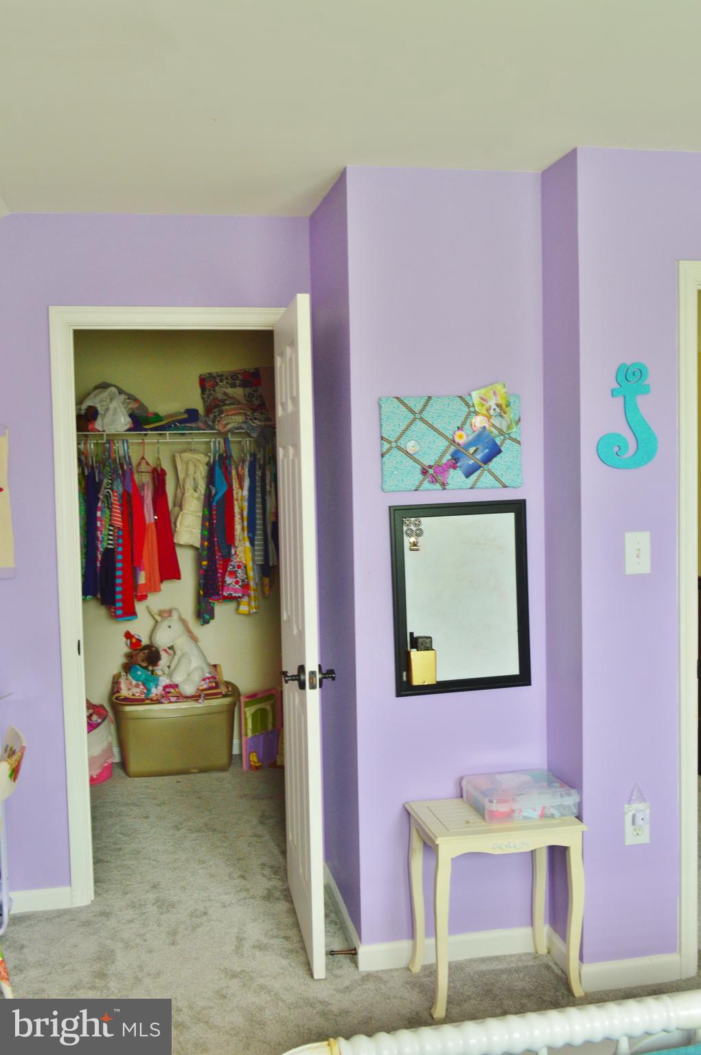 MEADOW BROOK - Residential